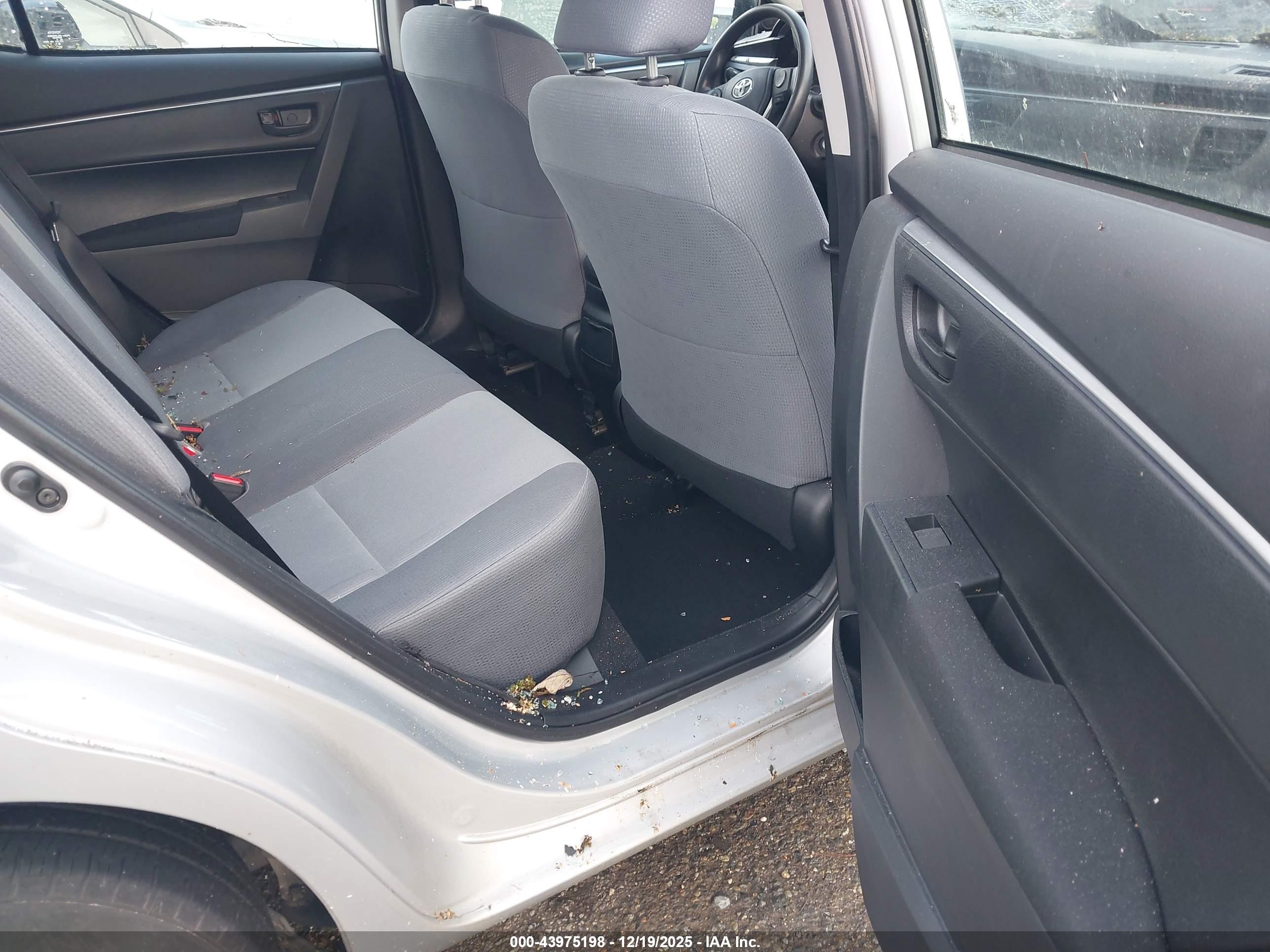 TOYOTA COROLLA image 8