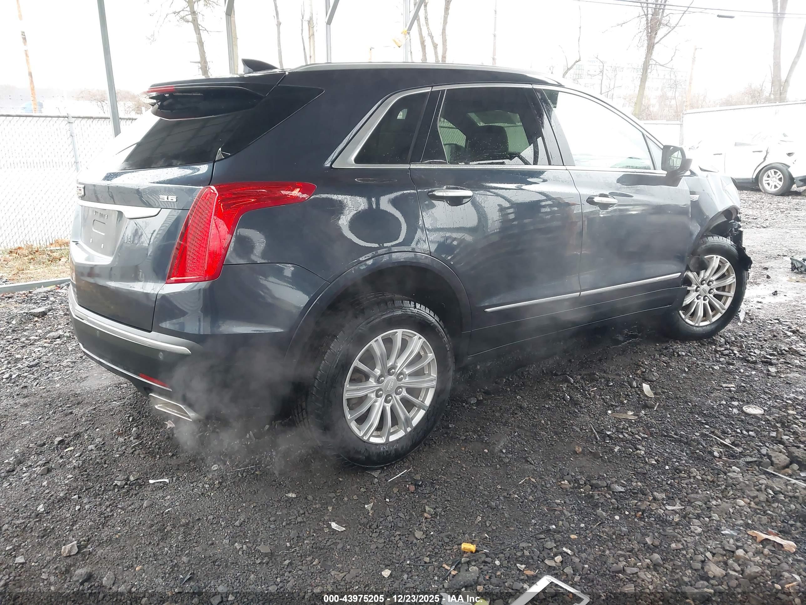 CADILLAC XT5 image 4
