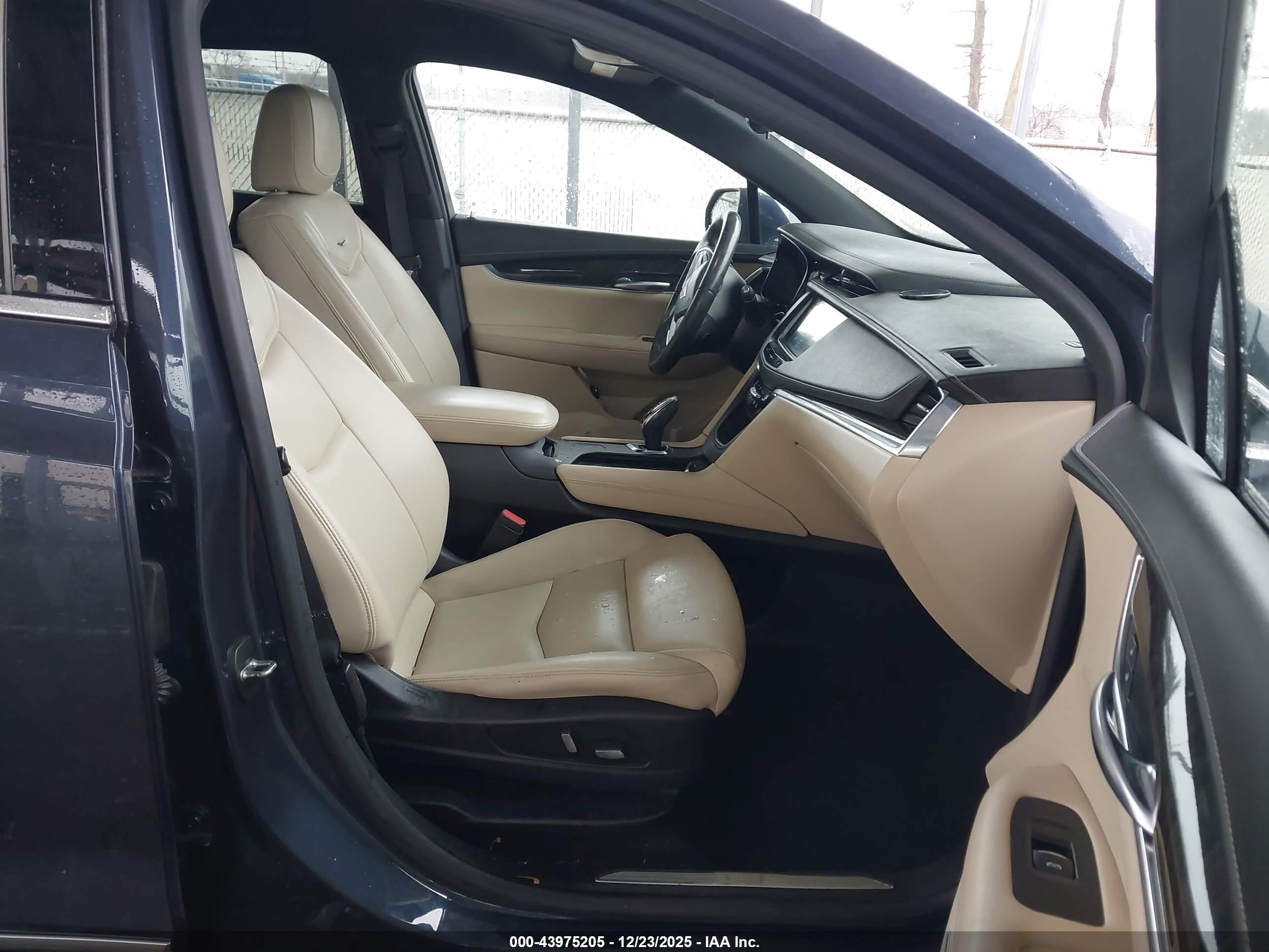 CADILLAC XT5 image 5