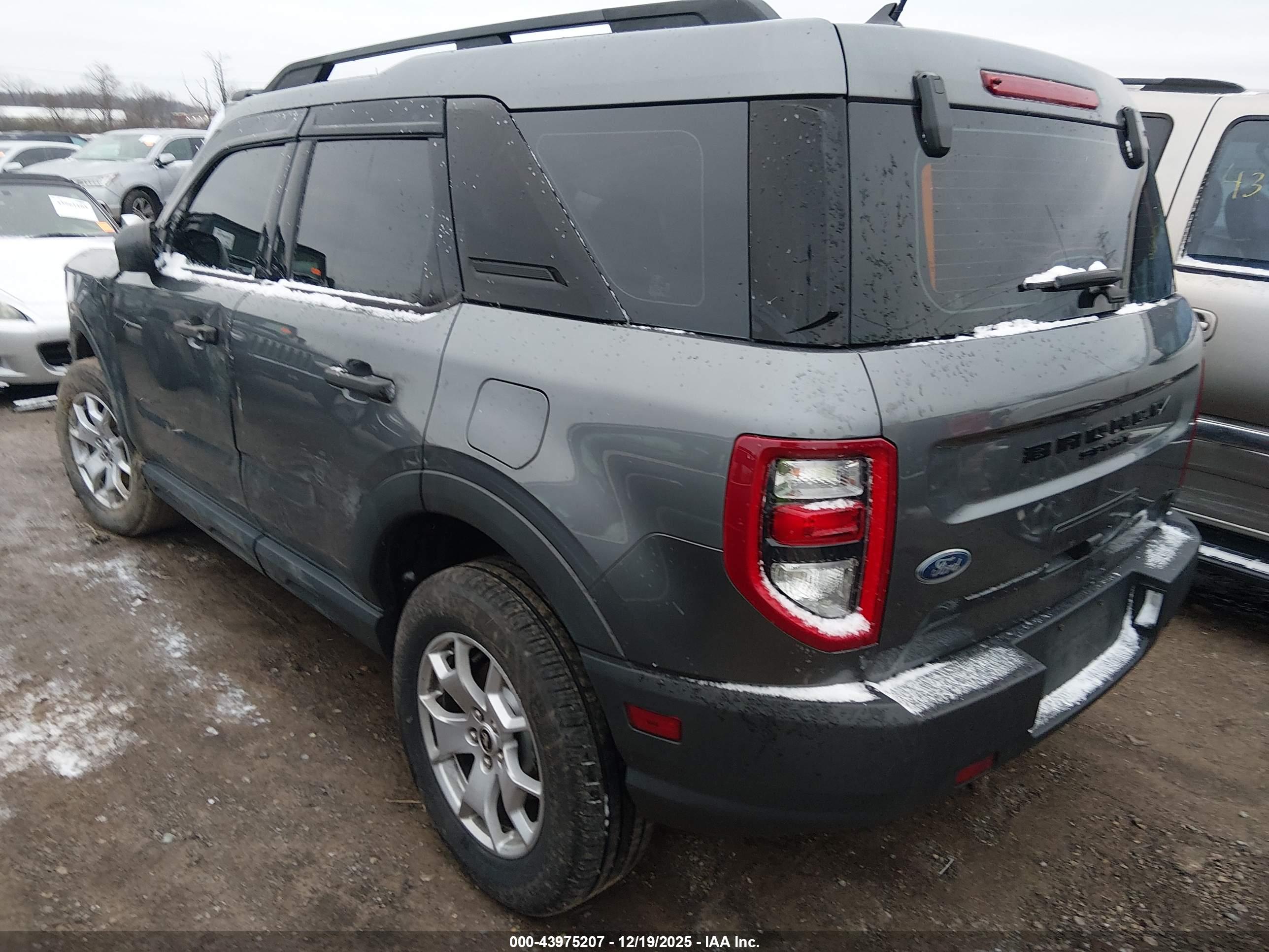 FORD BRONCO image 3