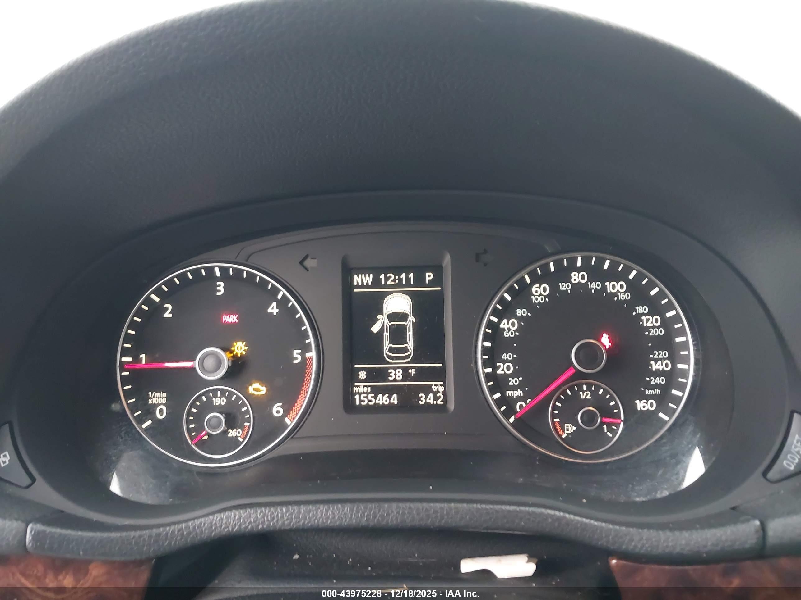 VOLKSWAGEN PASSAT image 7