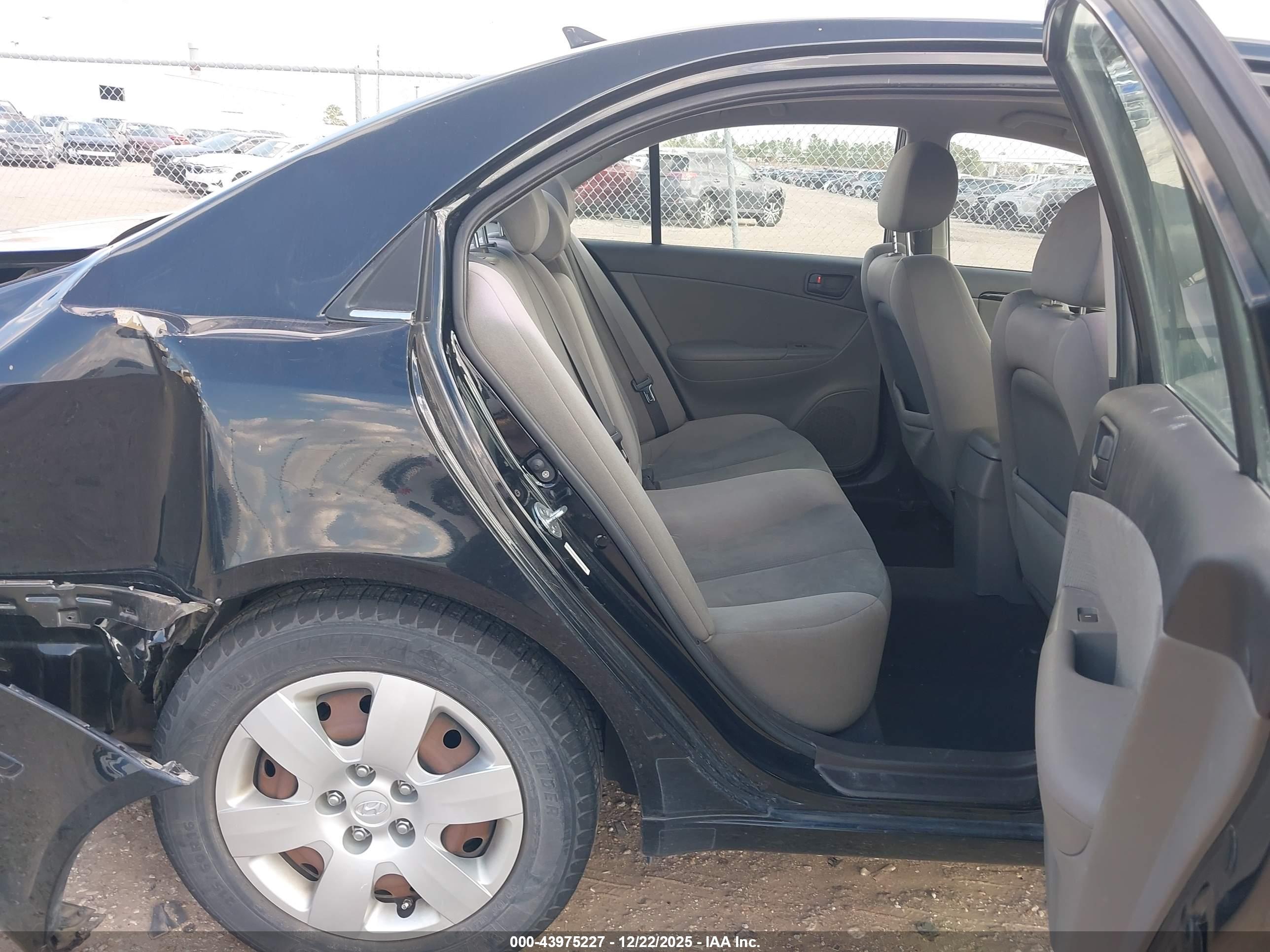 HYUNDAI SONATA image 8