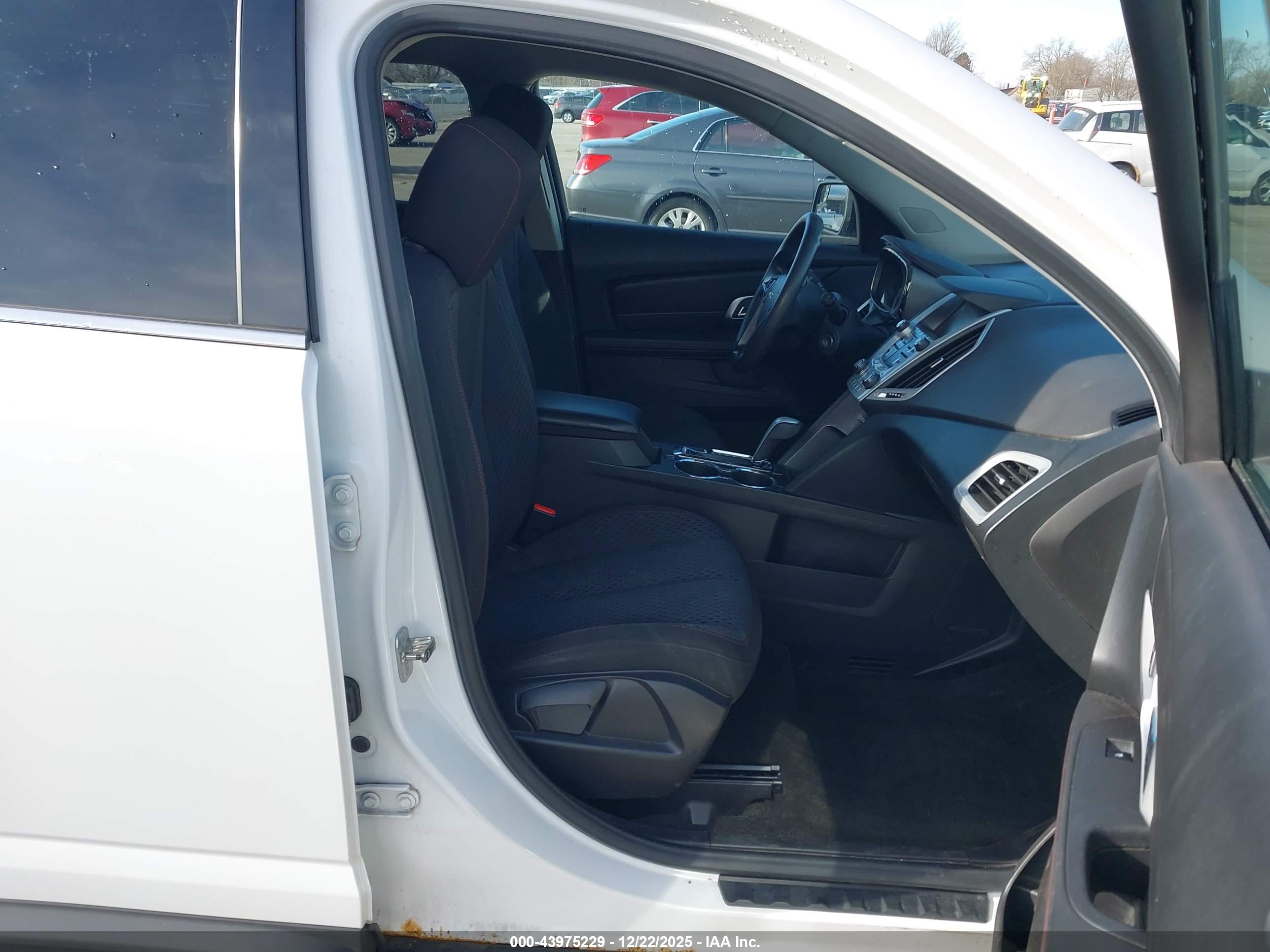 GMC TERRAIN image 5