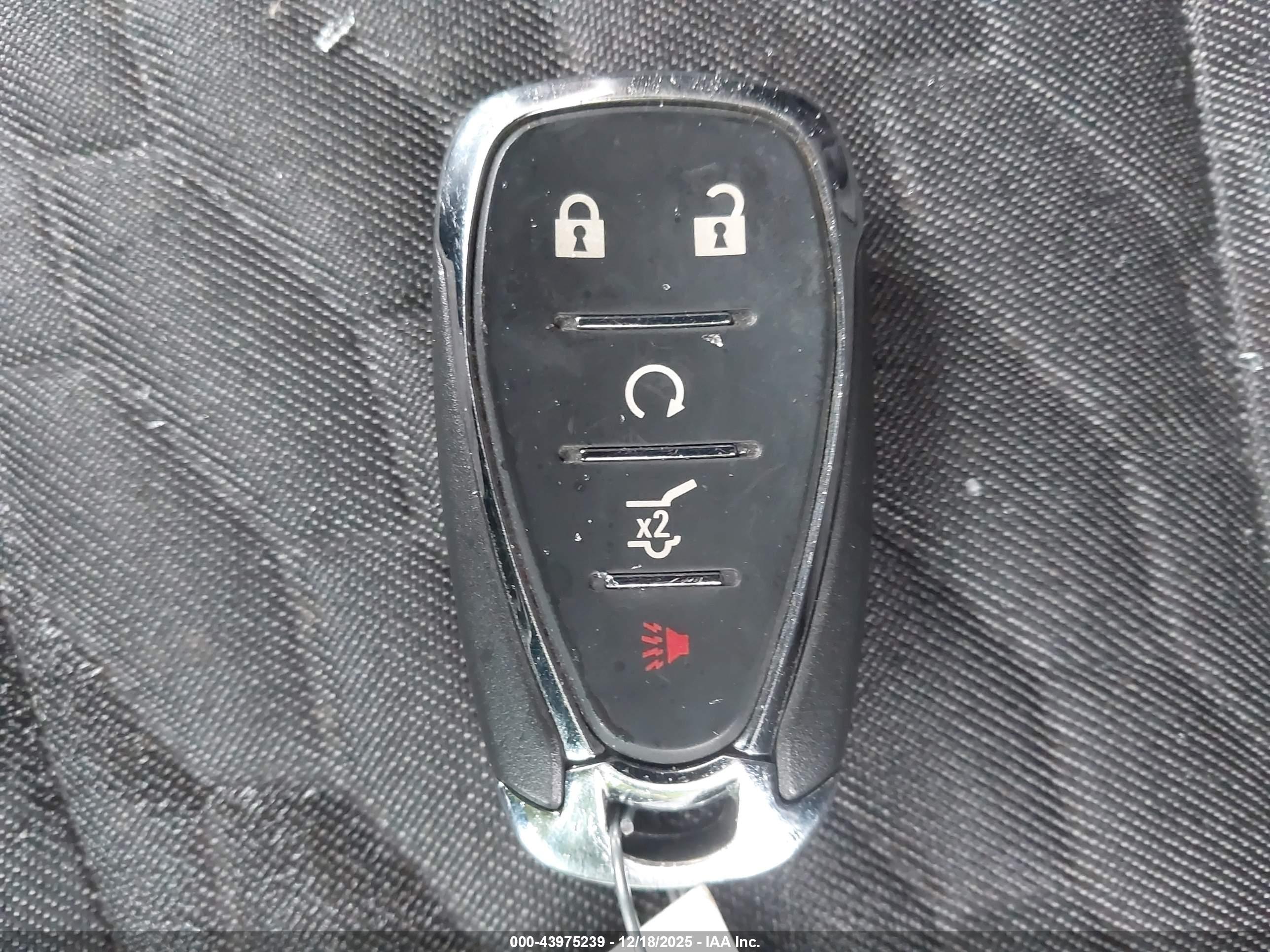 CHEVROLET EQUINOX image 11