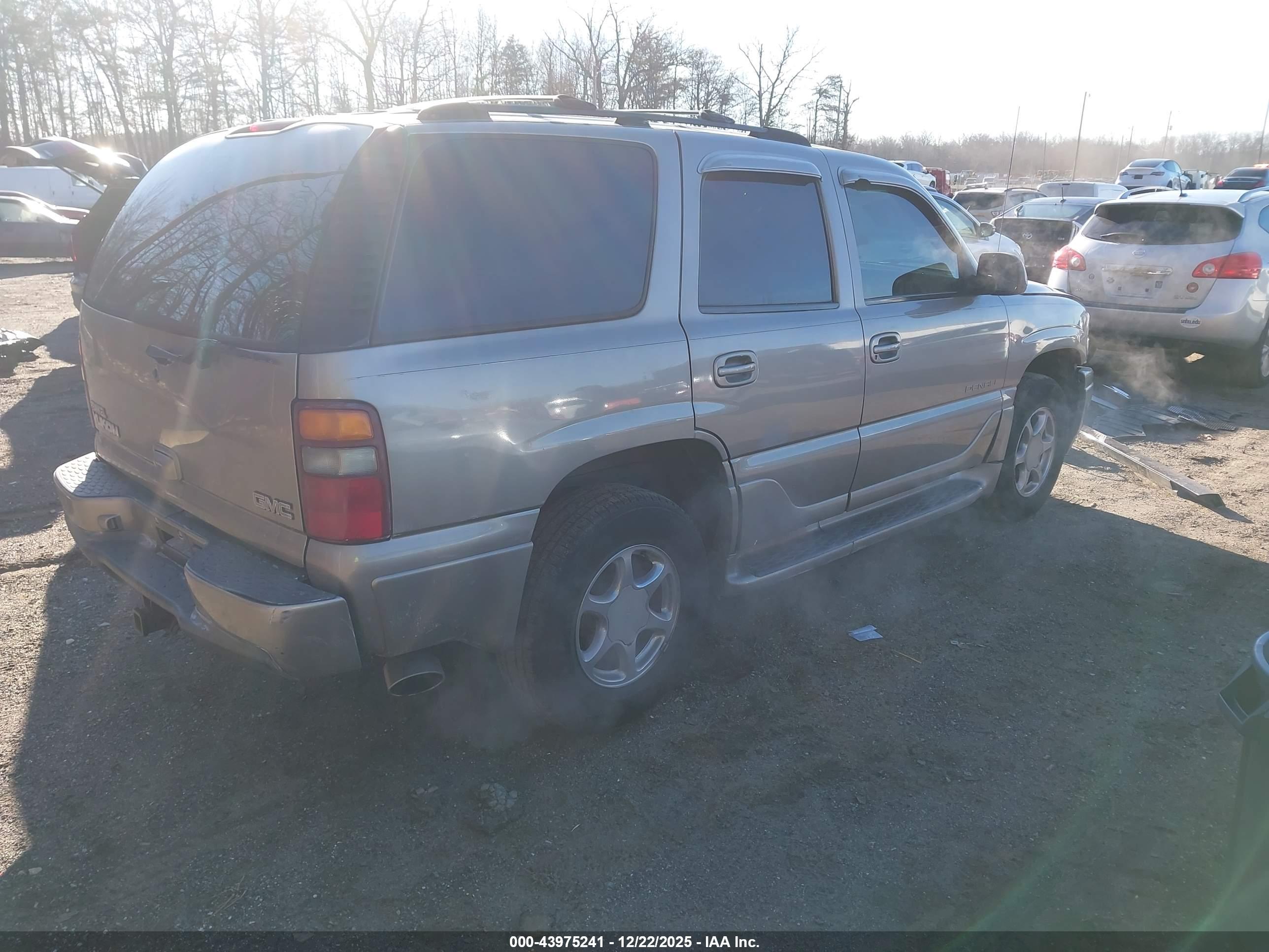 GMC YUKON image 4