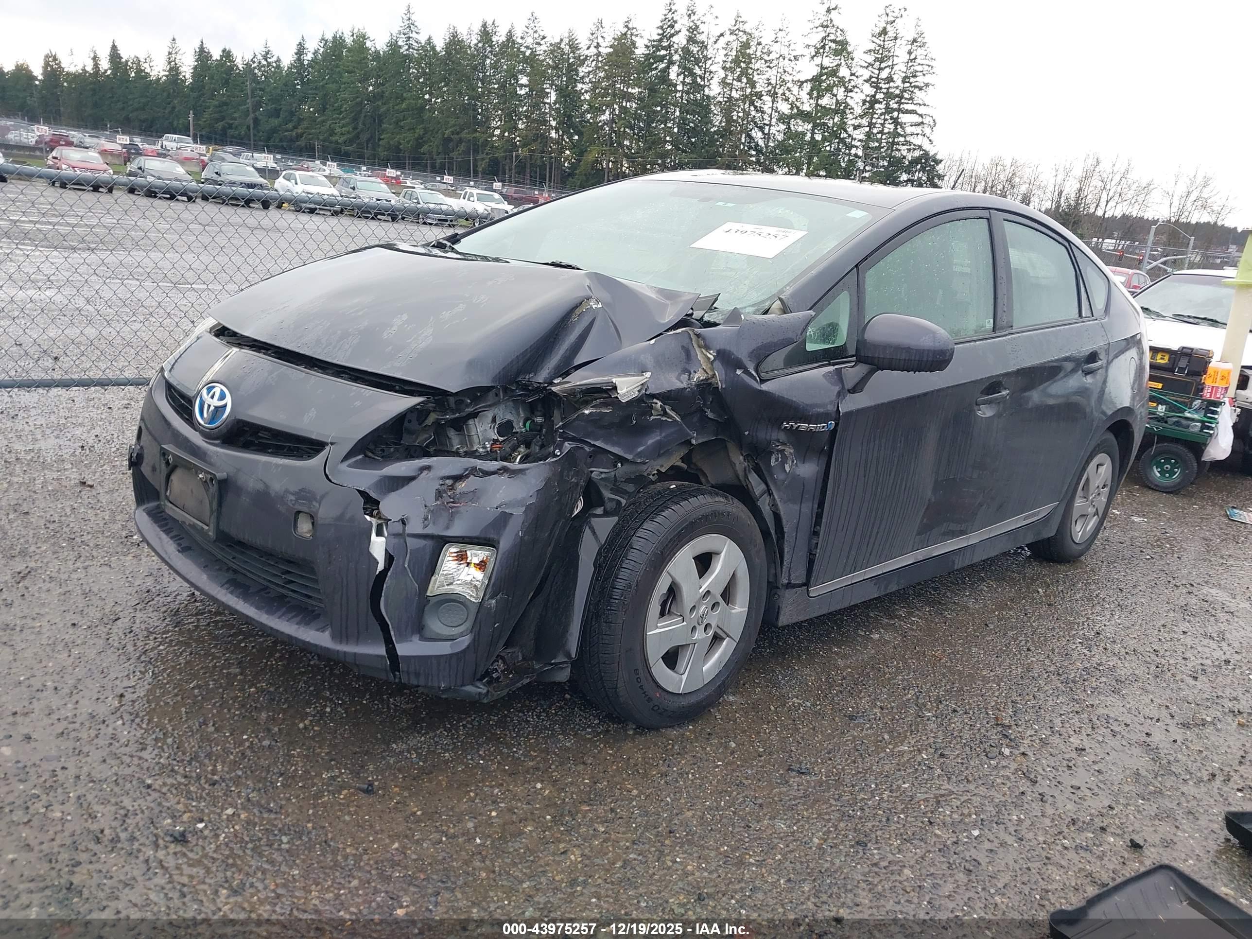 TOYOTA PRIUS image 2