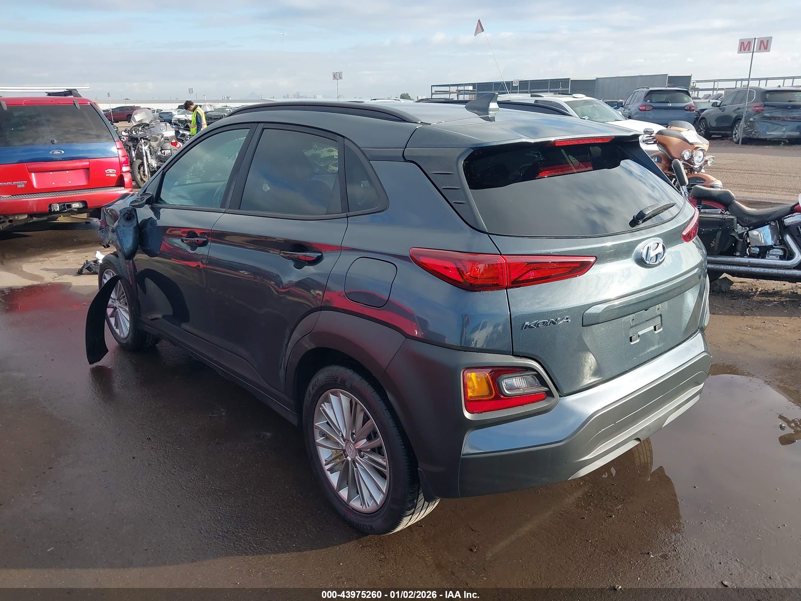 HYUNDAI KONA image 3