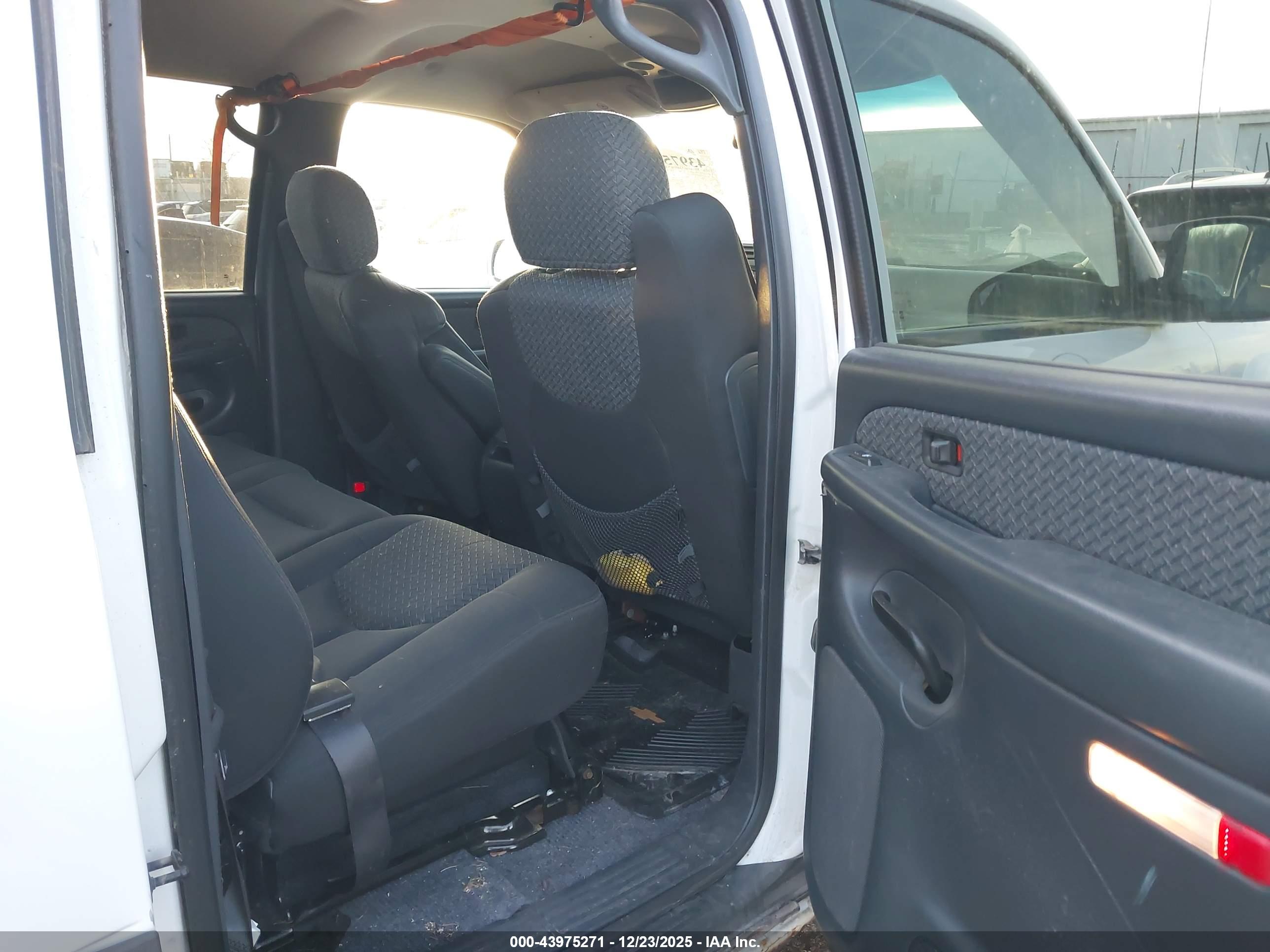 CHEVROLET AVALANCHE image 8