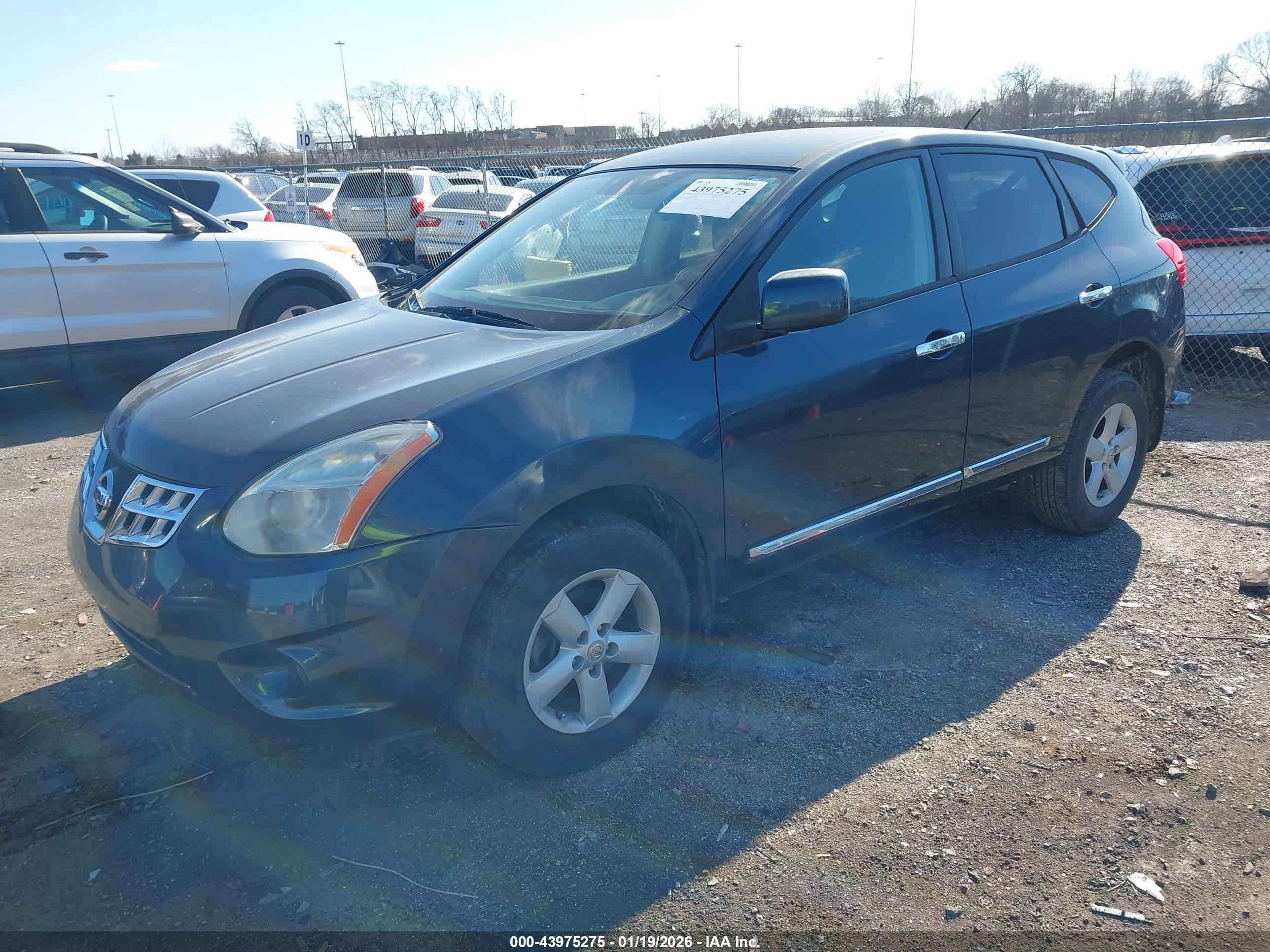 NISSAN ROGUE image 2