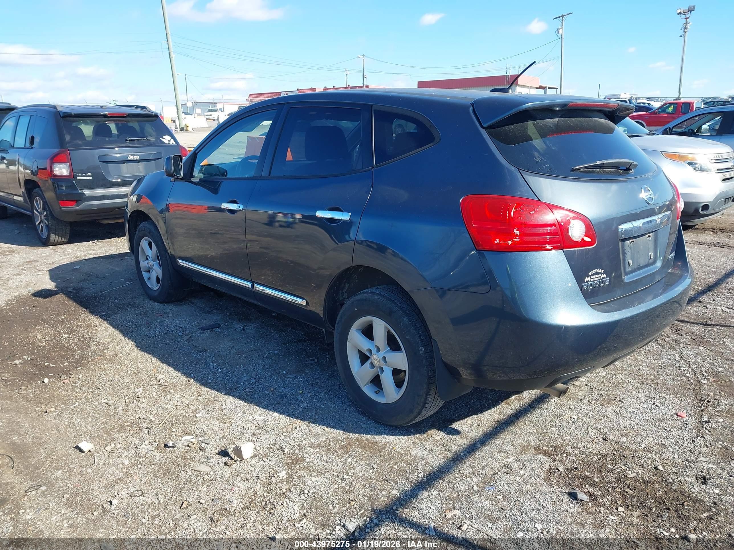 NISSAN ROGUE image 3