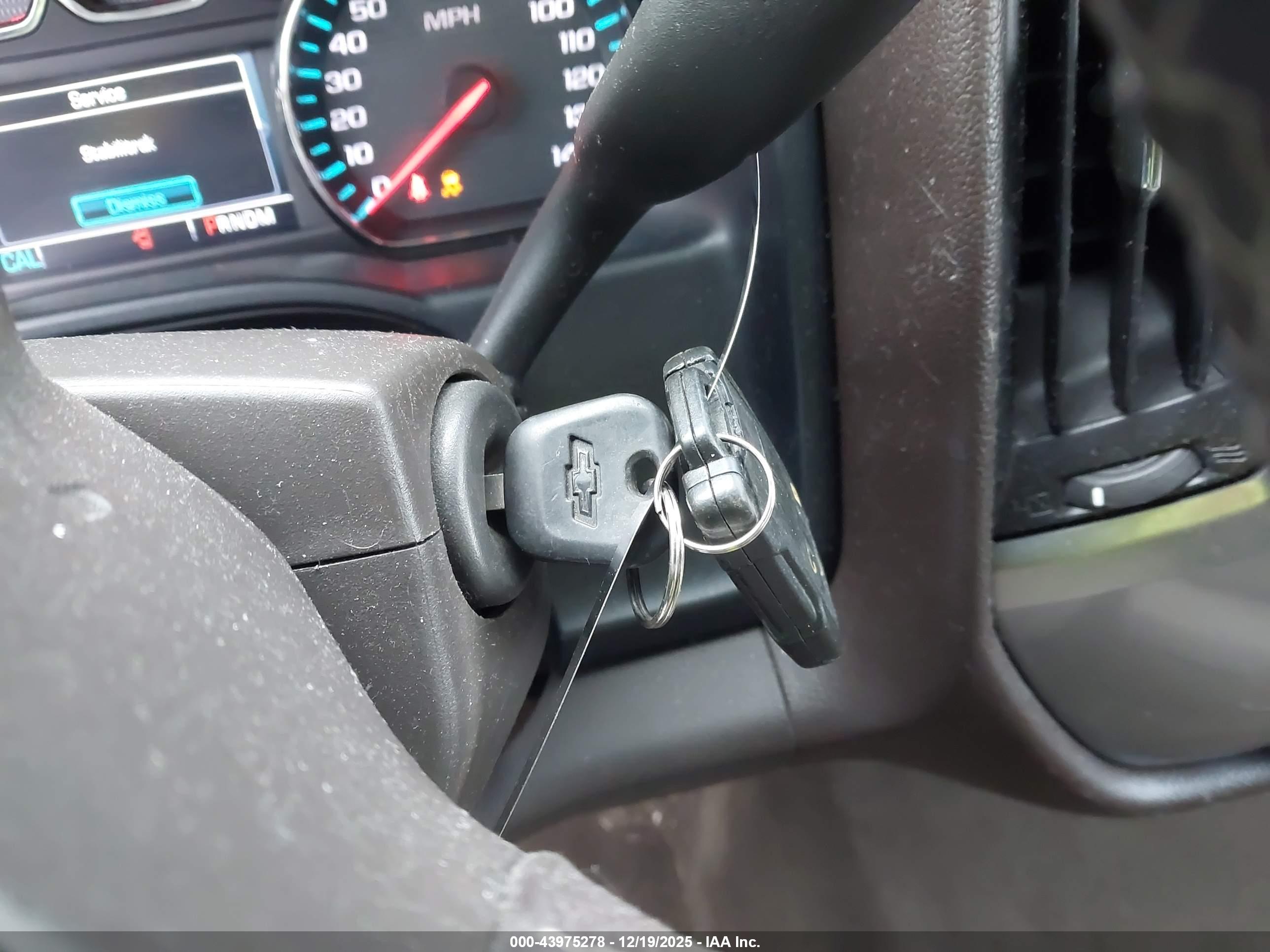 CHEVROLET SILVERADO image 11