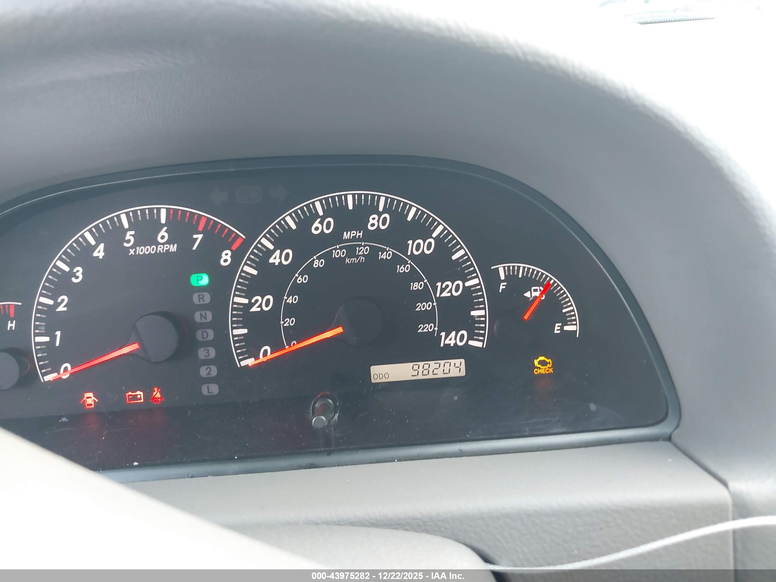 TOYOTA CAMRY image 7