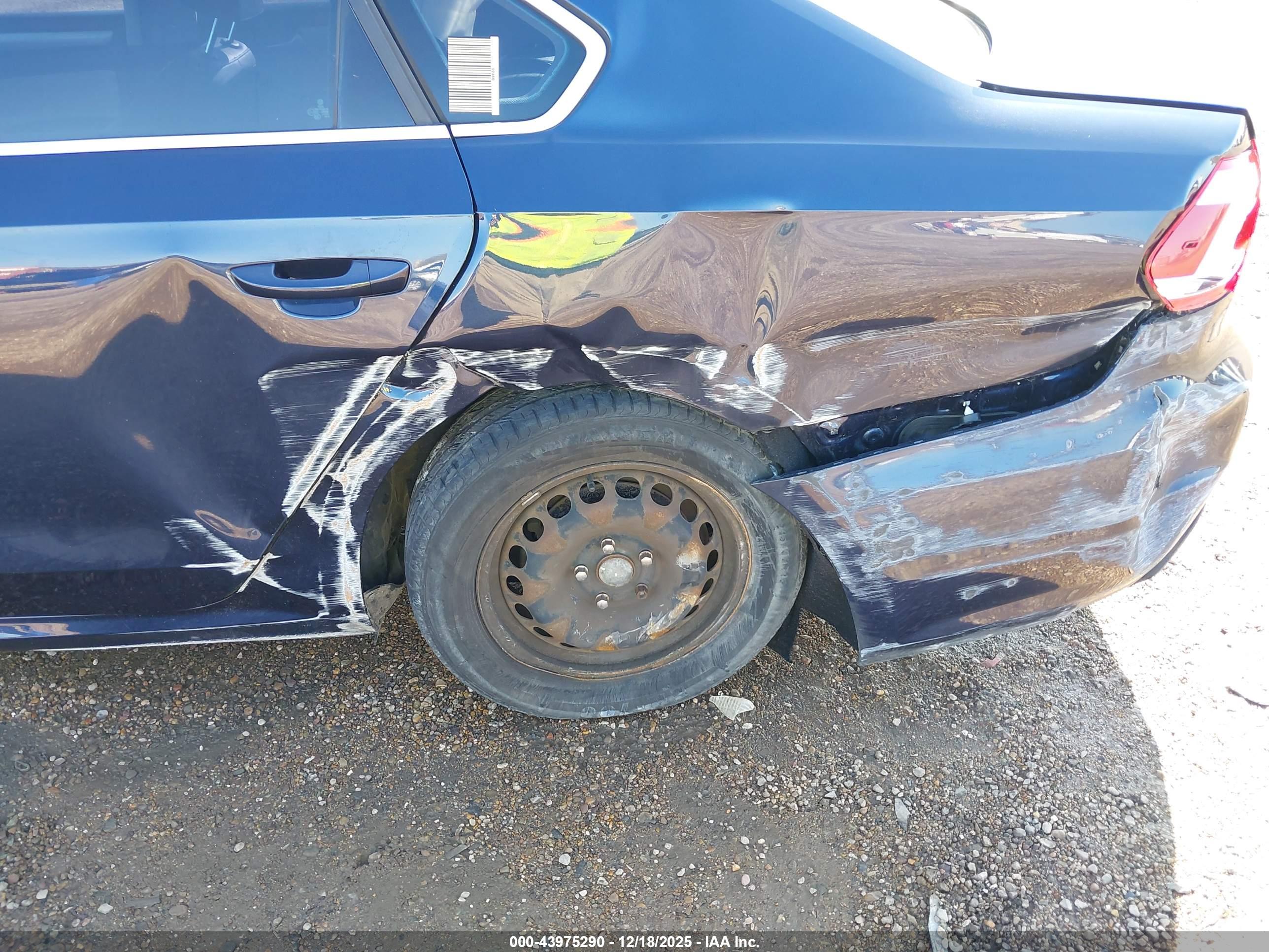 VOLKSWAGEN PASSAT image 6