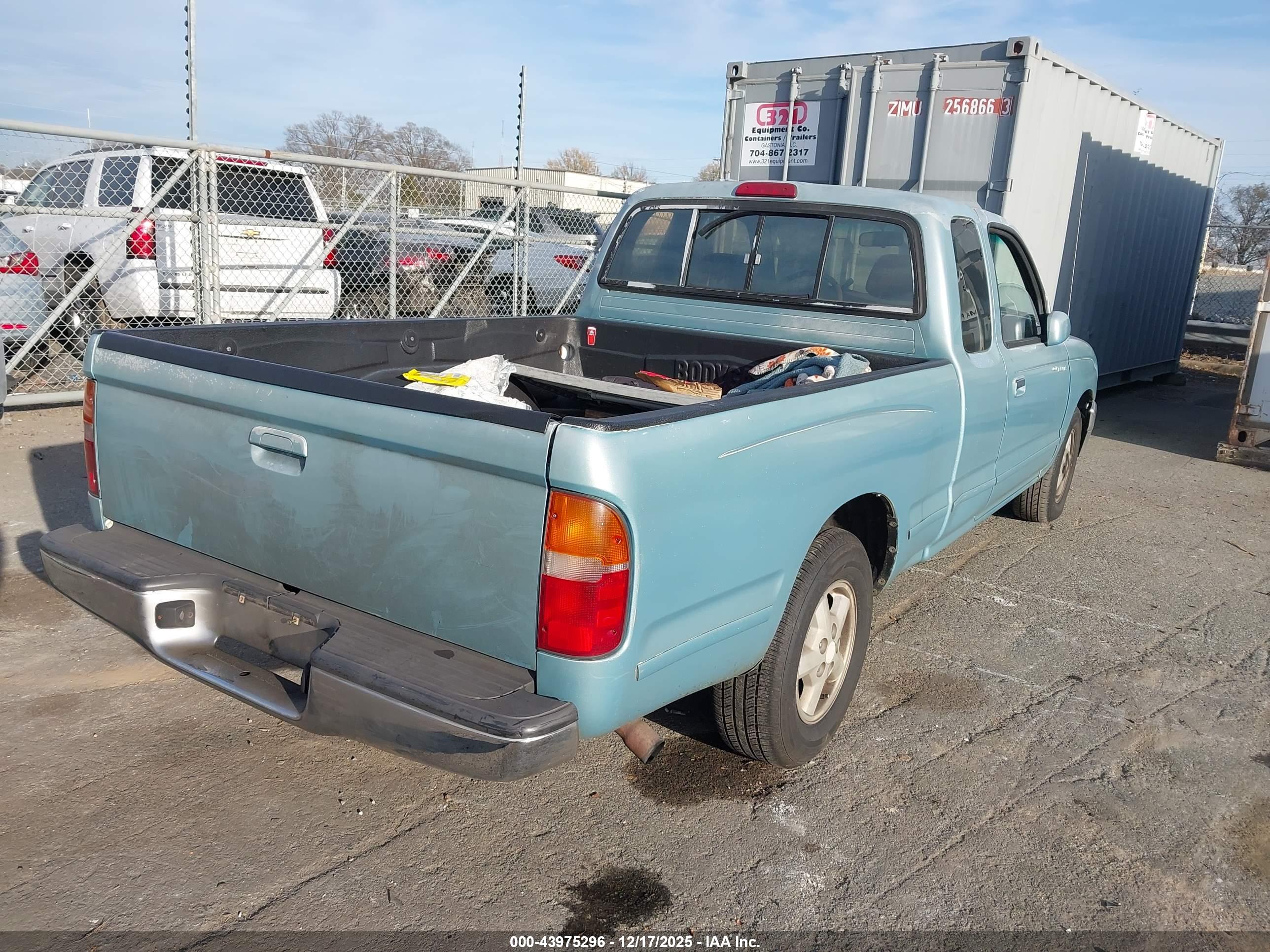 TOYOTA TACOMA image 4