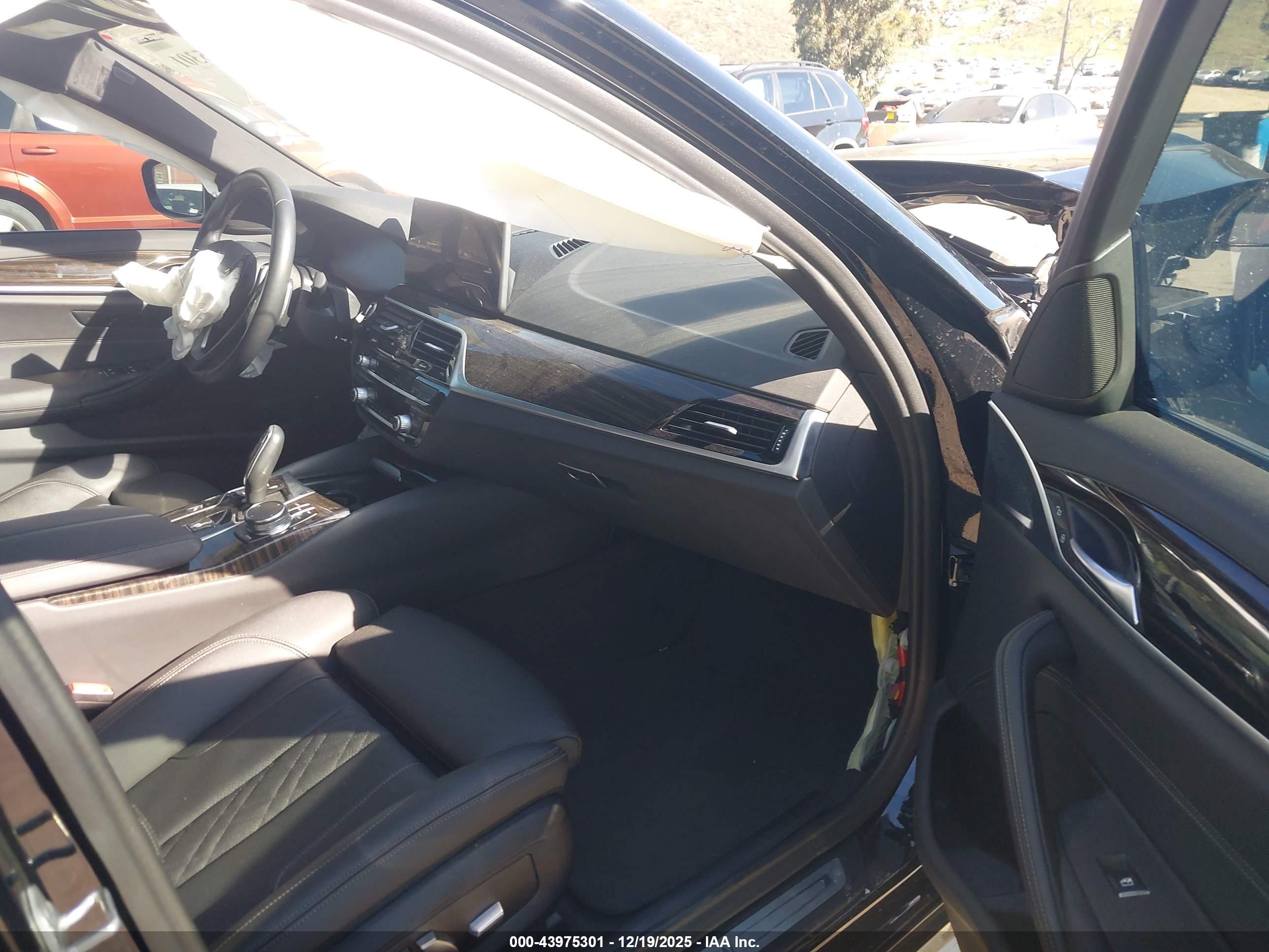 BMW 530E image 5