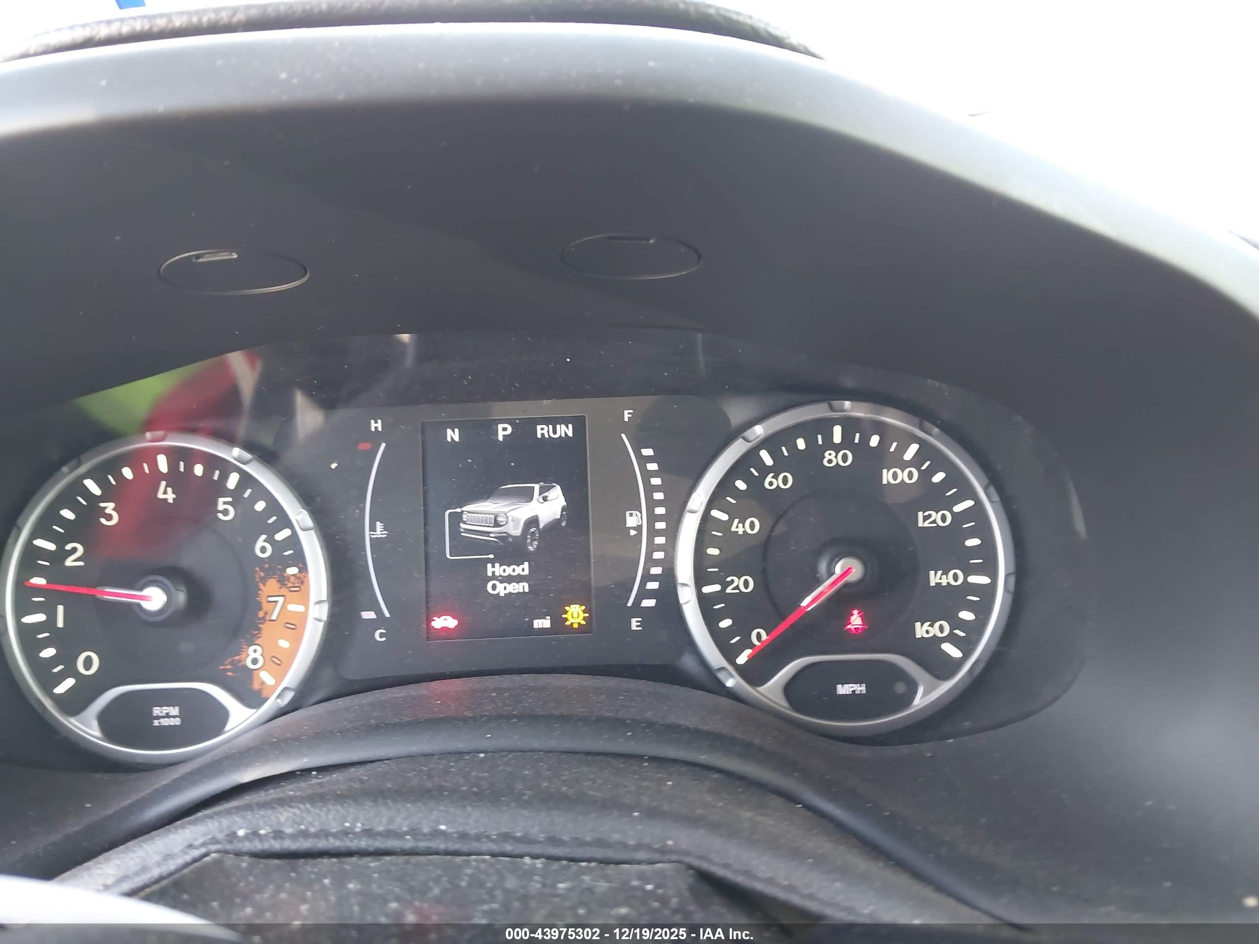 JEEP RENEGADE image 7