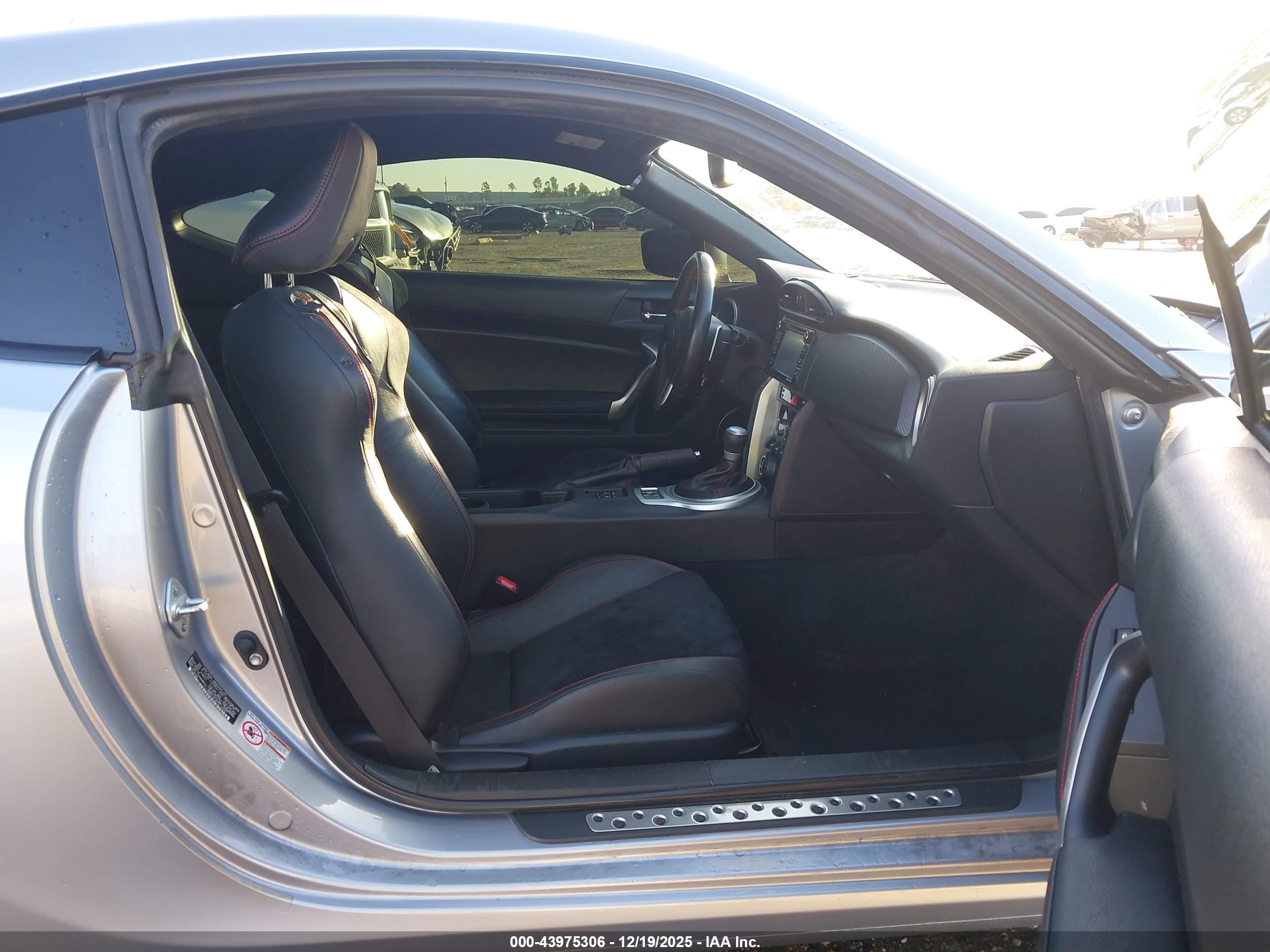 SUBARU BRZ image 5