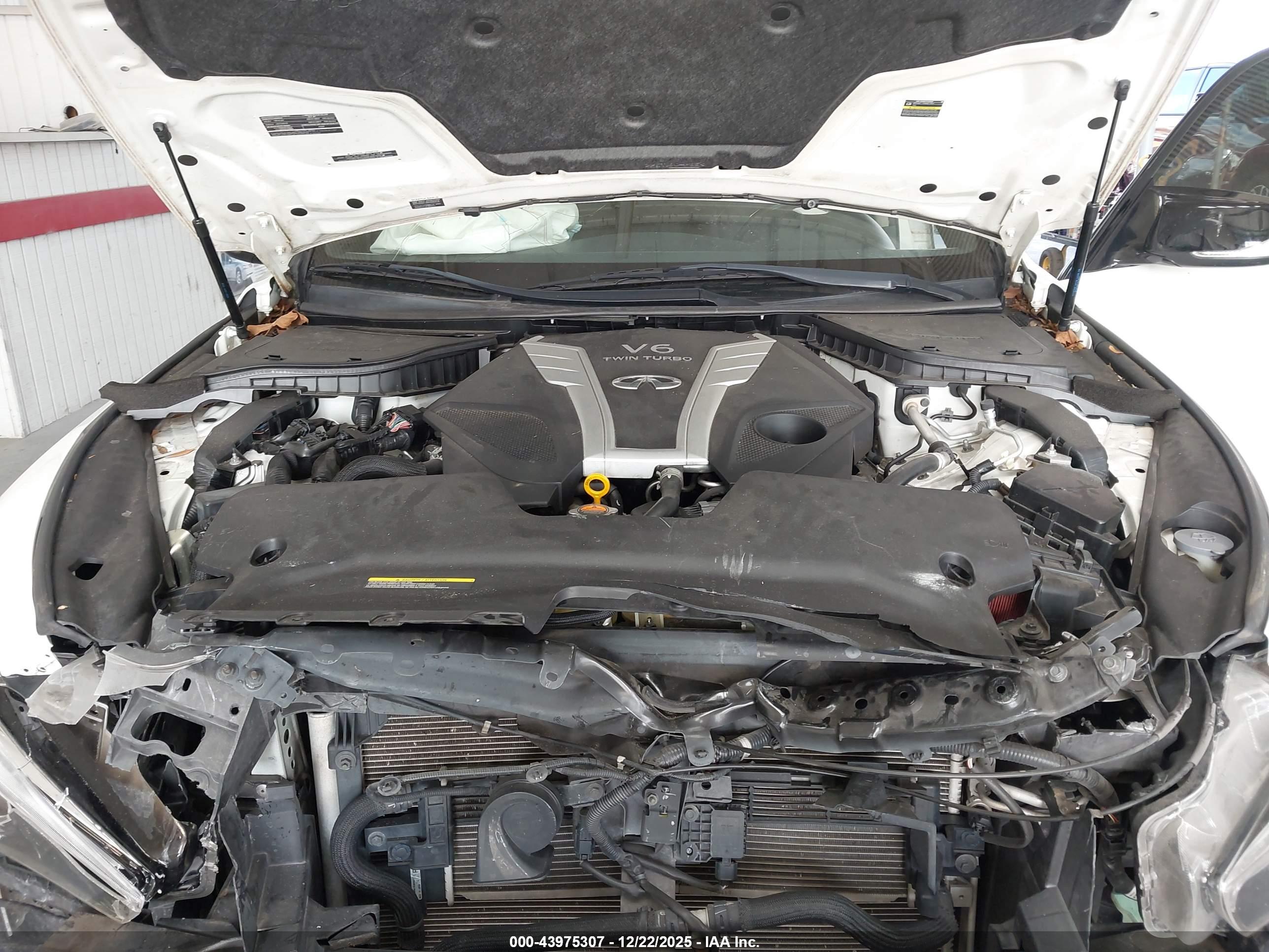 INFINITI Q50 image 10