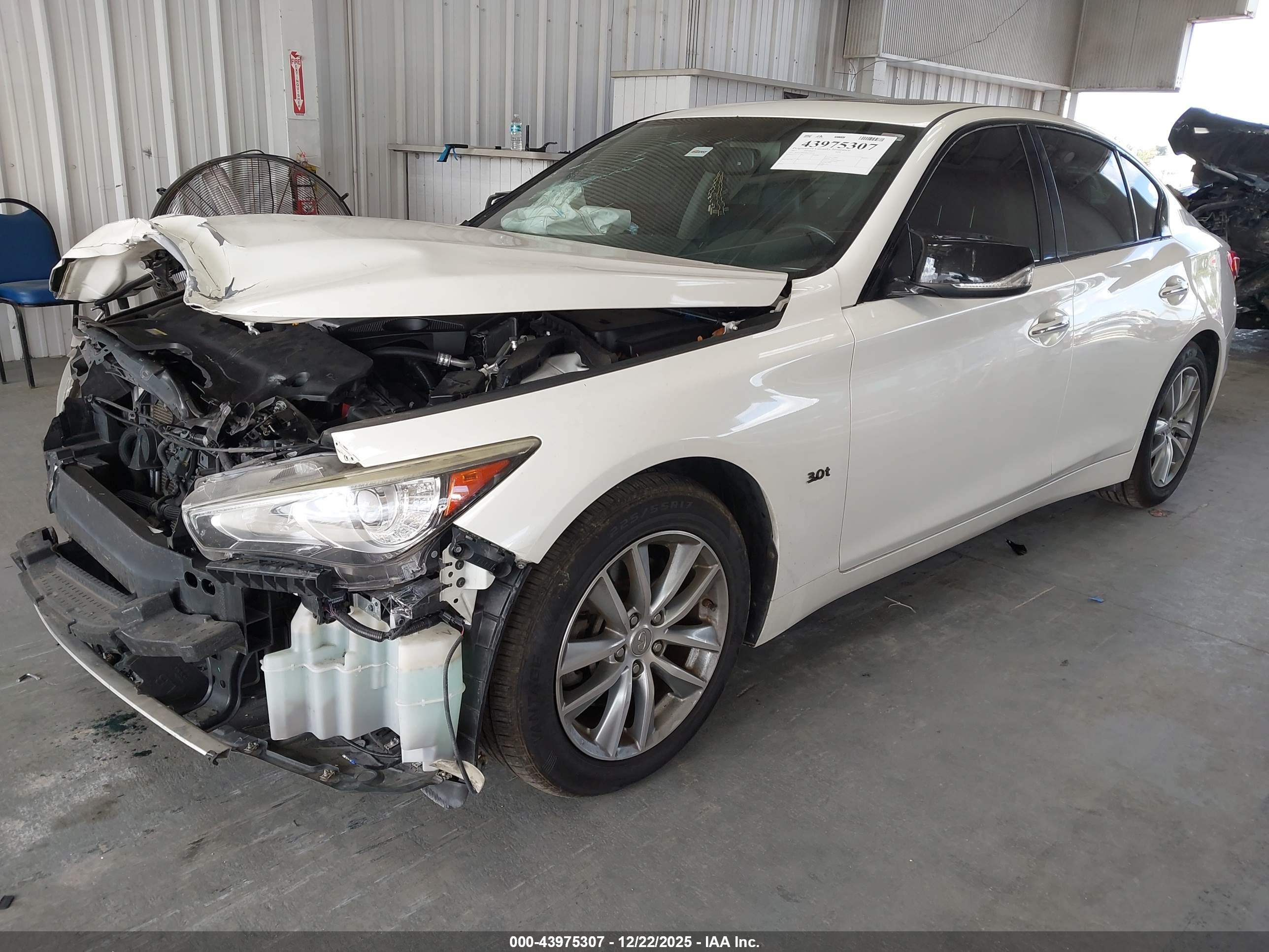 INFINITI Q50 image 2