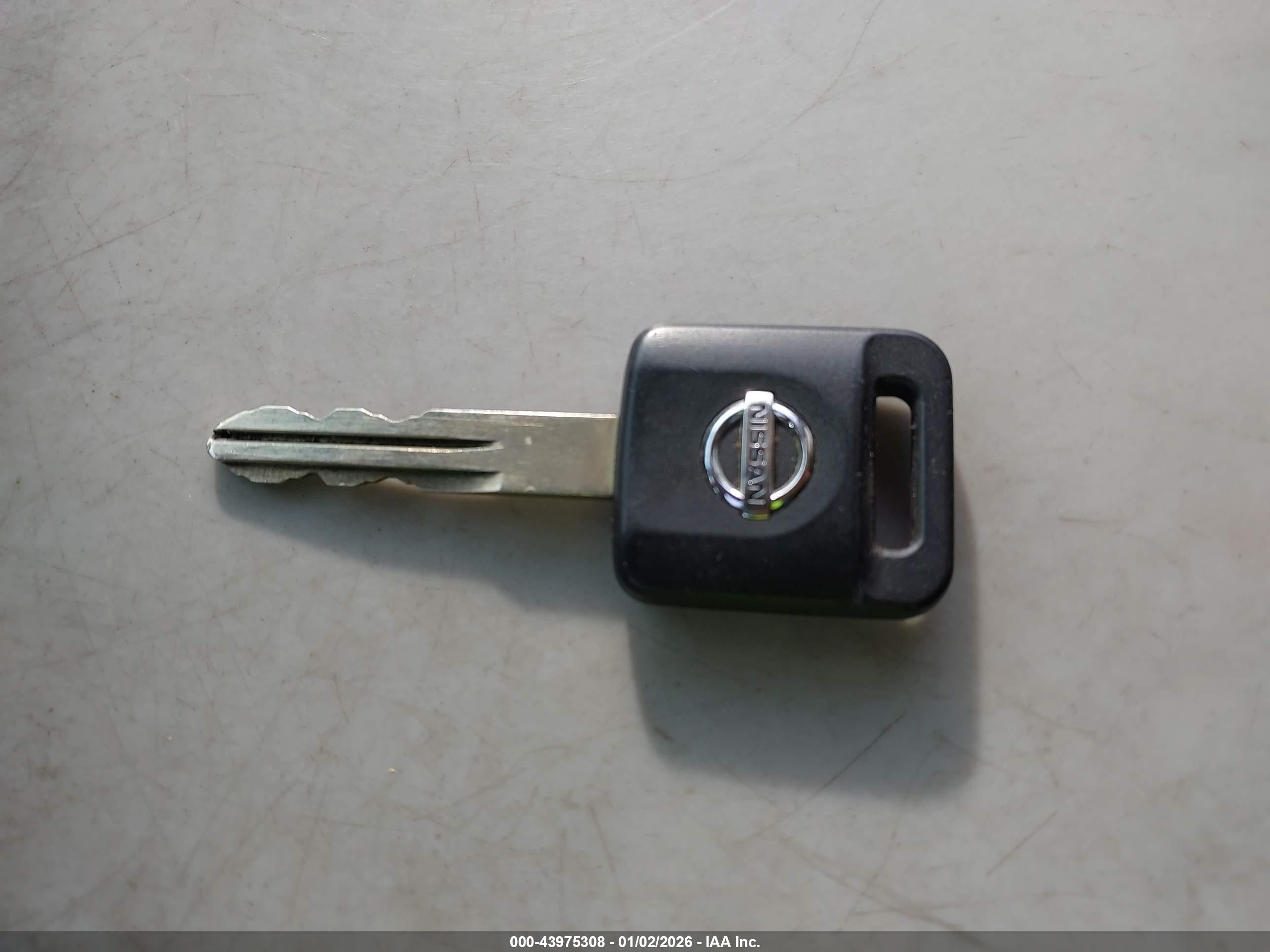 NISSAN TITAN image 11
