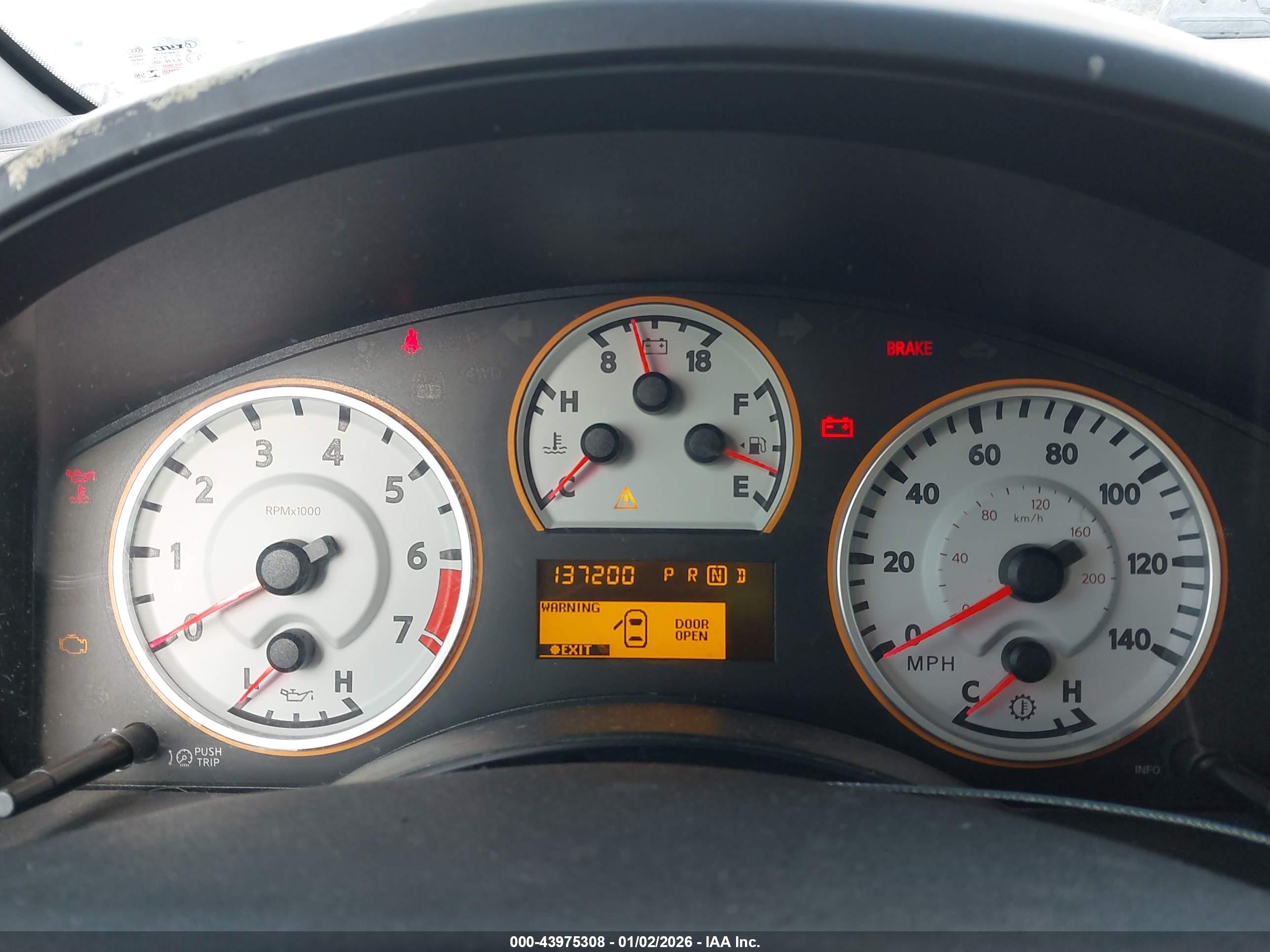 NISSAN TITAN image 7