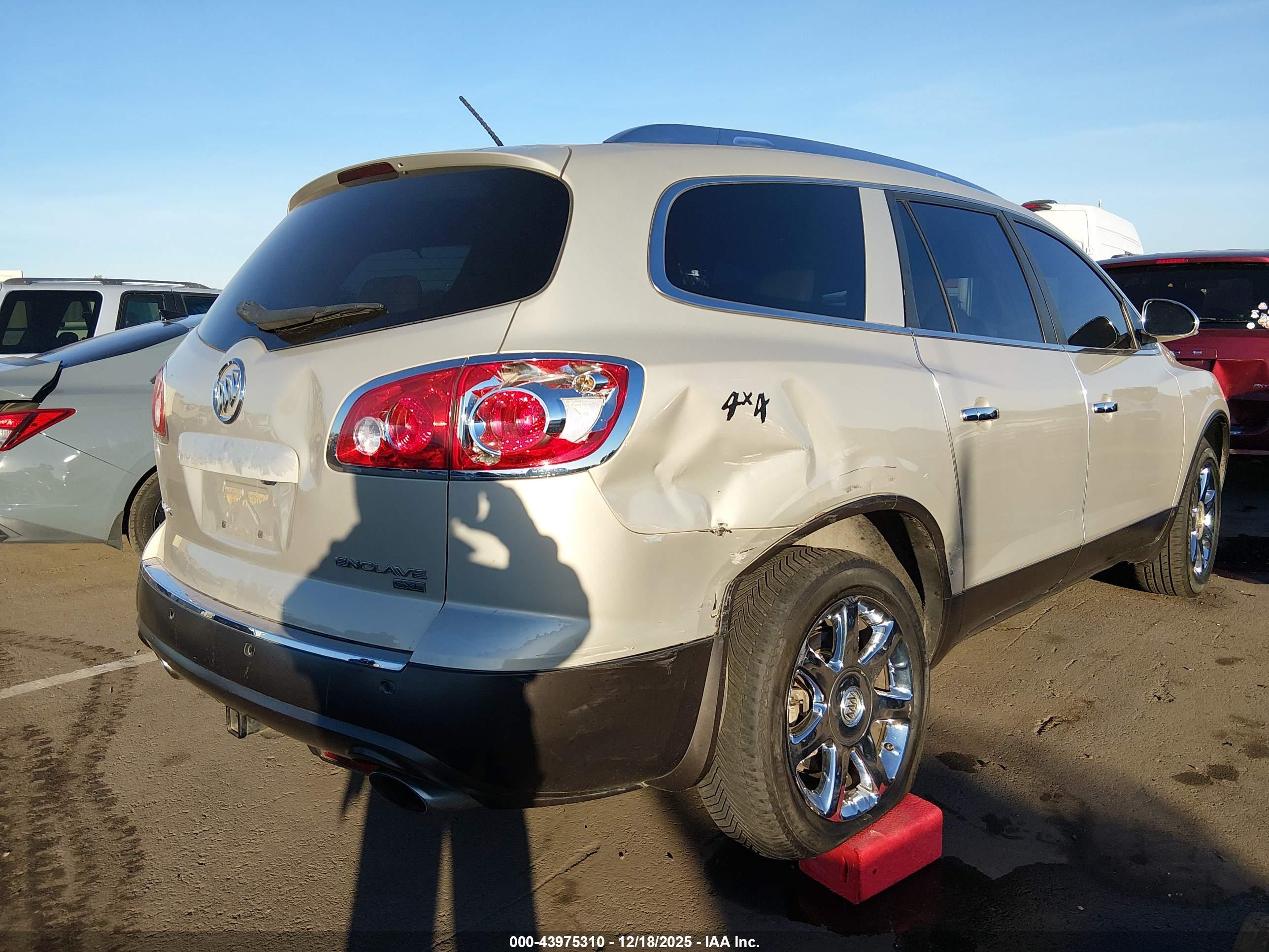 BUICK ENCLAVE image 4