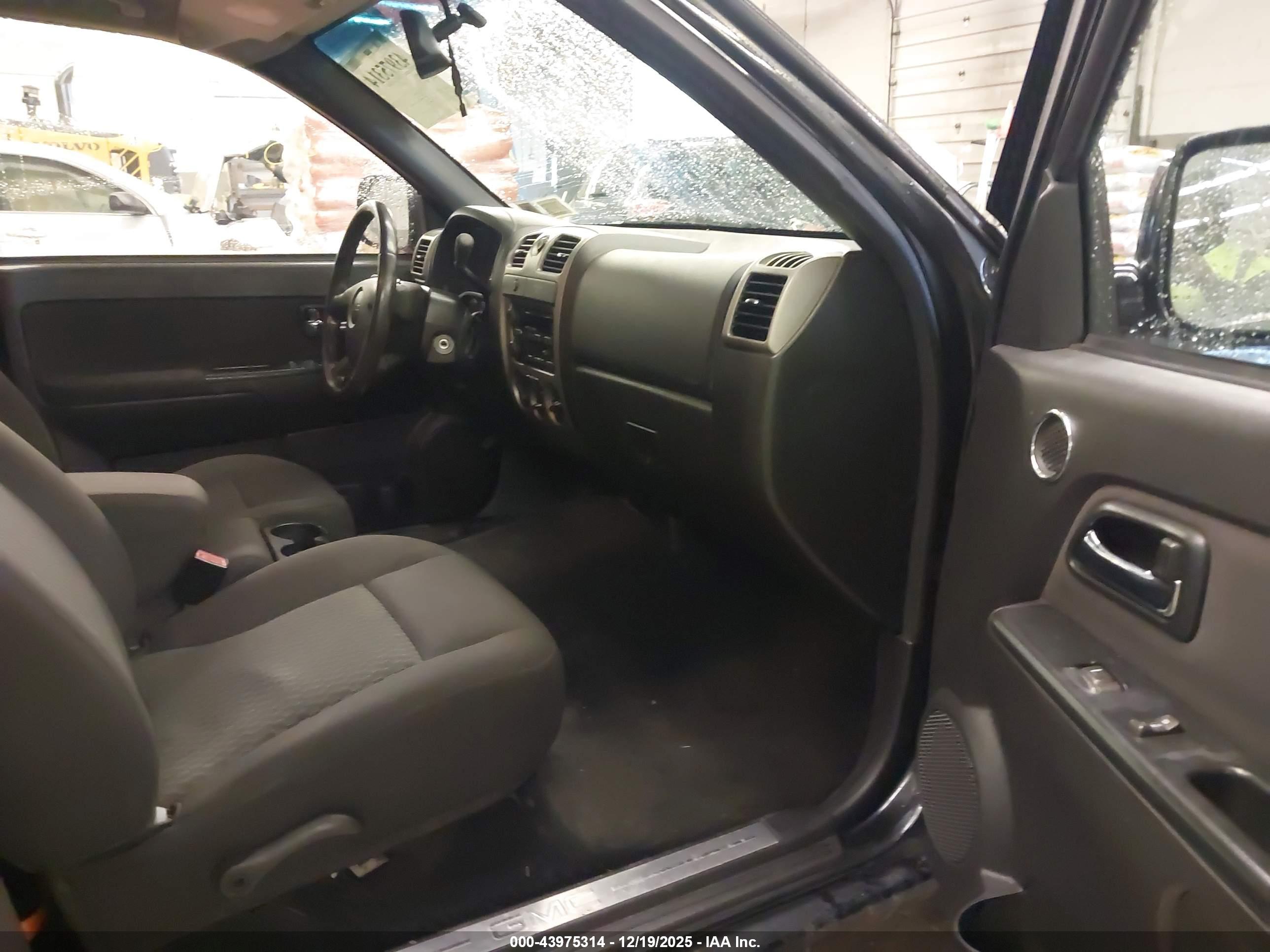 GMC CANYON image 5