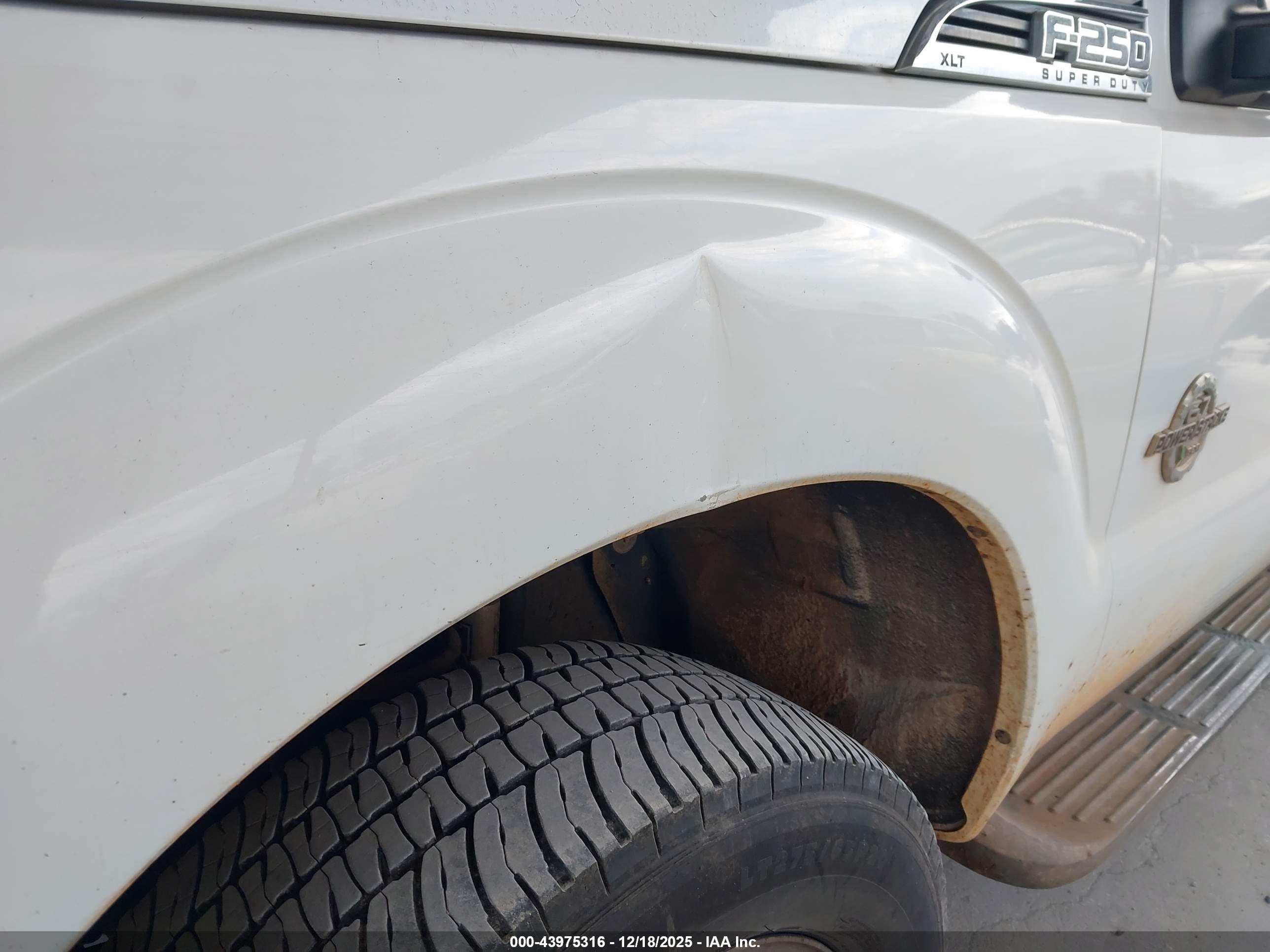 FORD F-250 image 6