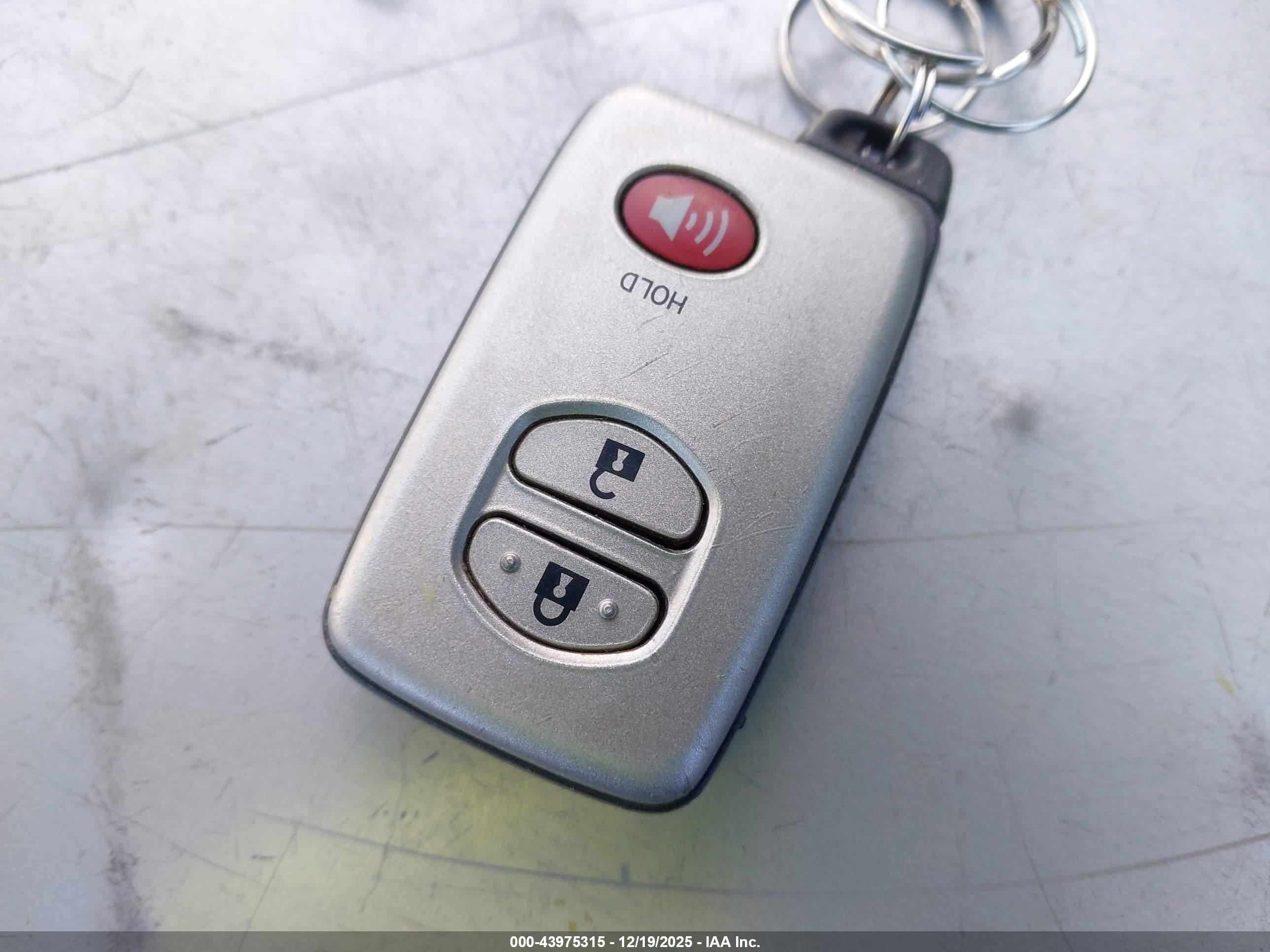 TOYOTA 4RUNNER image 11