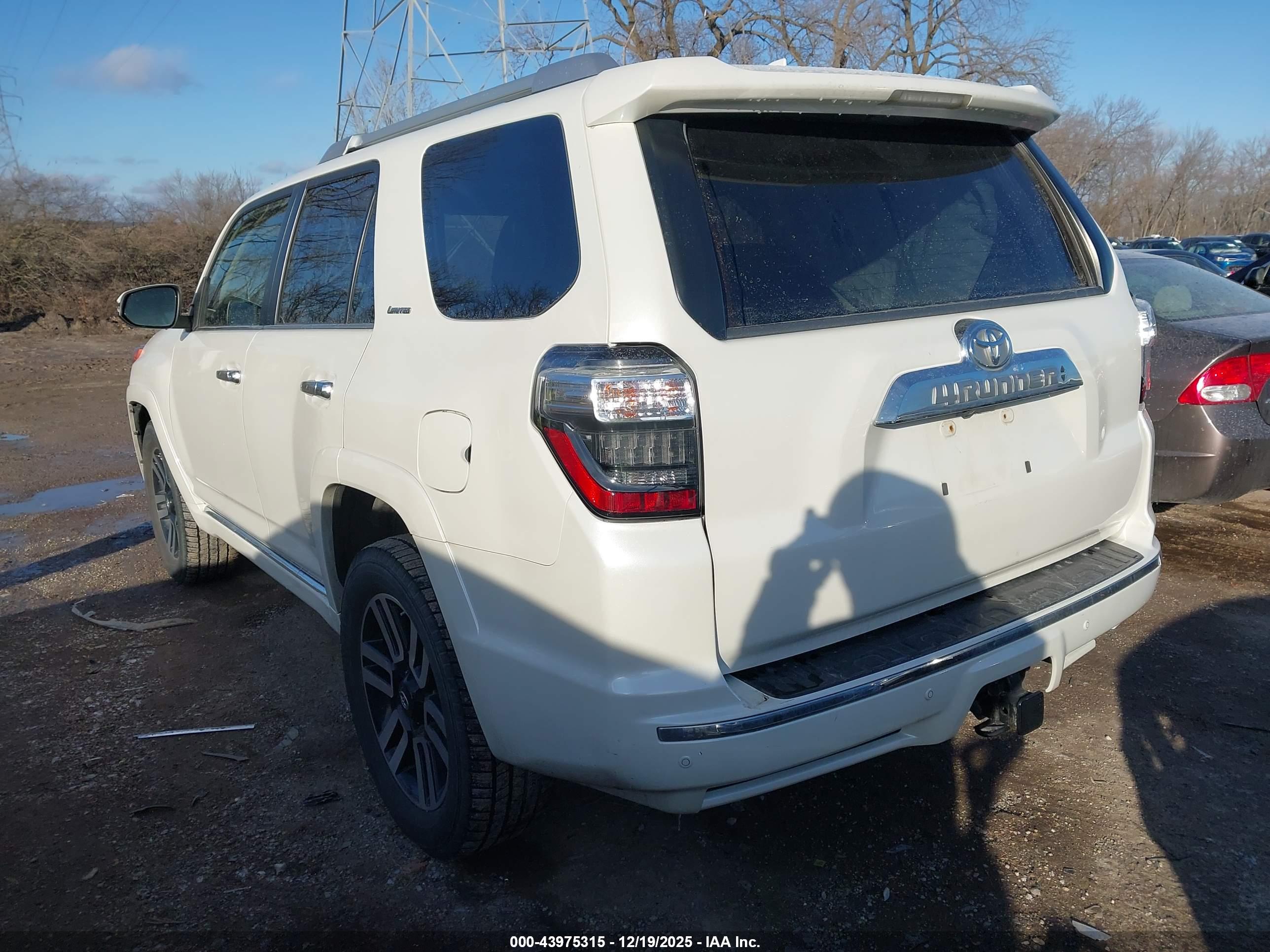 TOYOTA 4RUNNER image 3