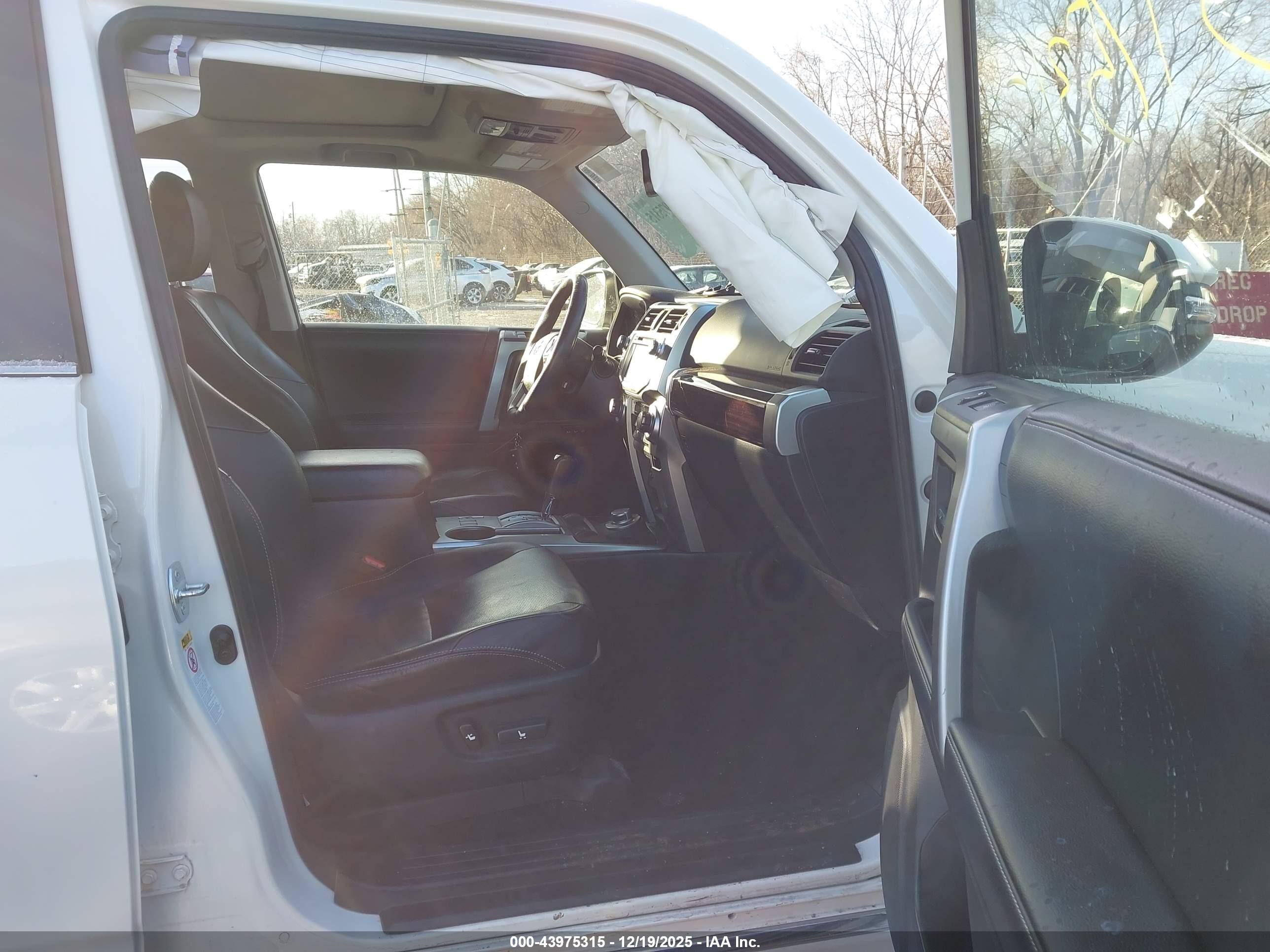TOYOTA 4RUNNER image 5
