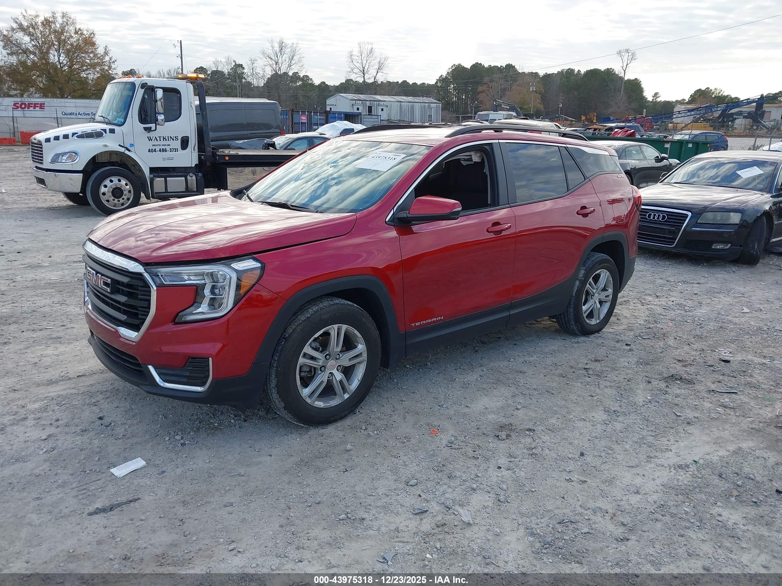 GMC TERRAIN image 2