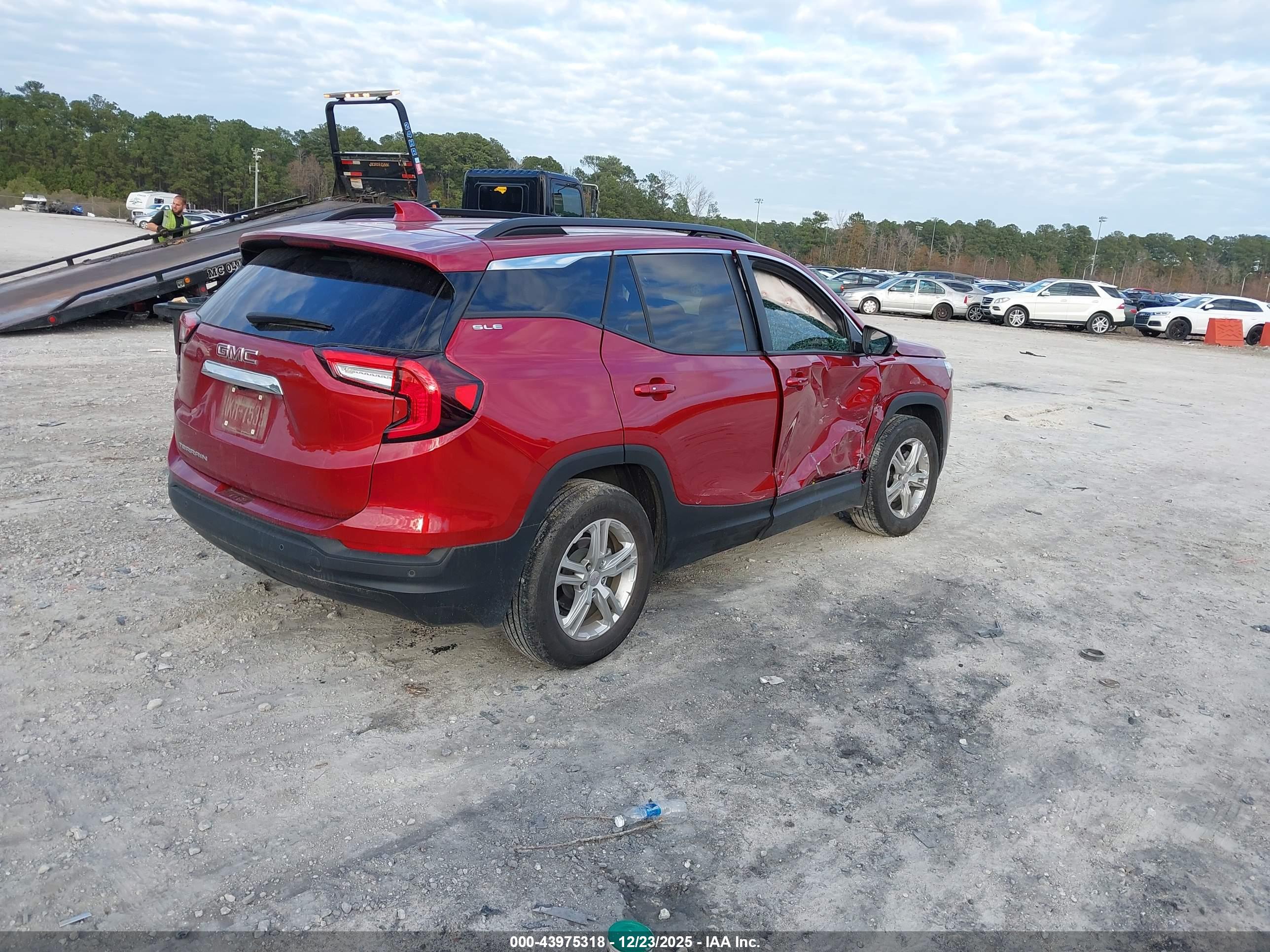 GMC TERRAIN image 4