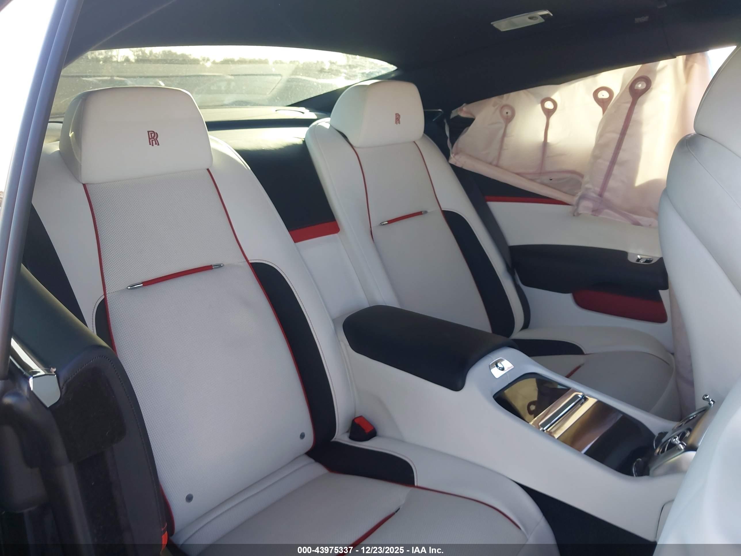 ROLLS-ROYCE WRAITH image 8