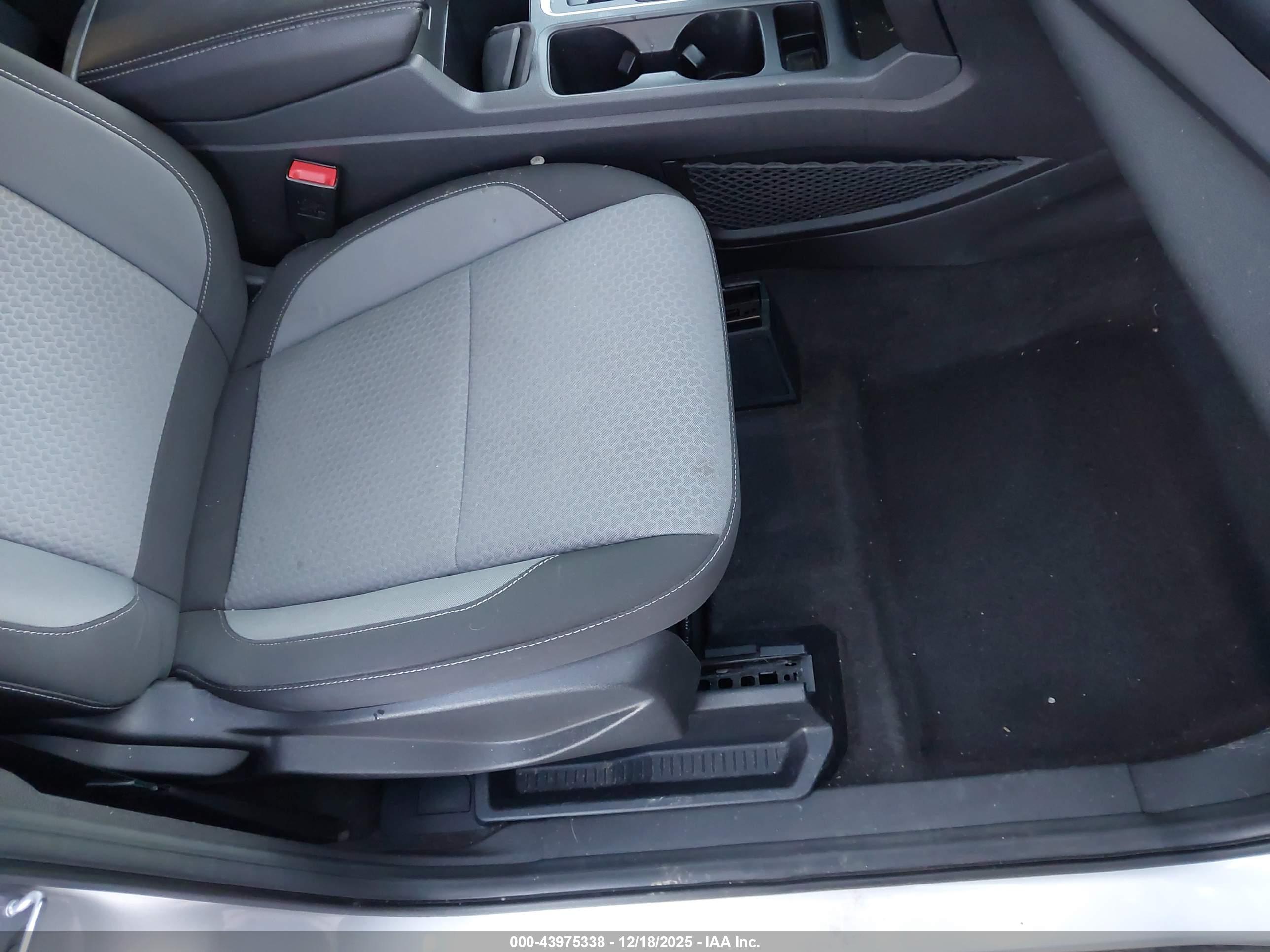 FORD ESCAPE image 5