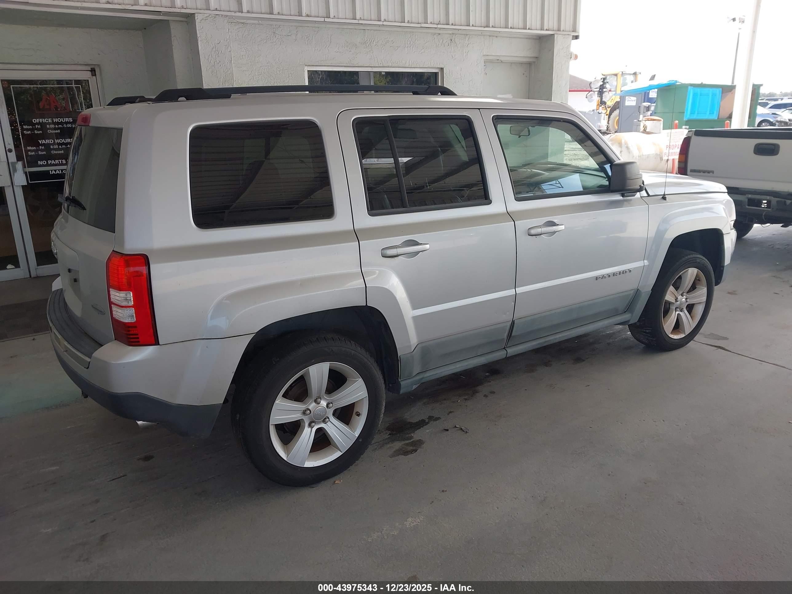 JEEP PATRIOT image 4