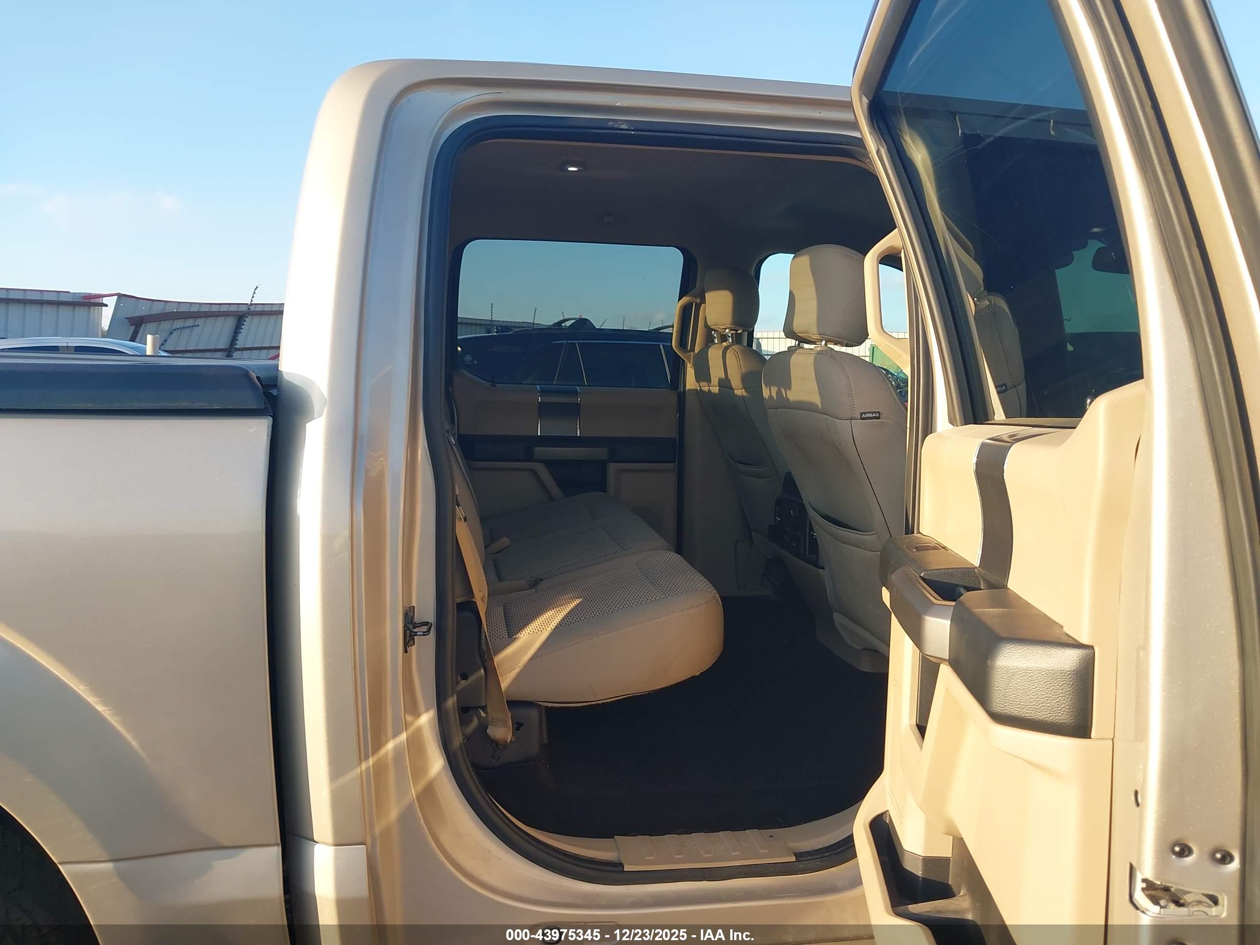 FORD F-150 image 8