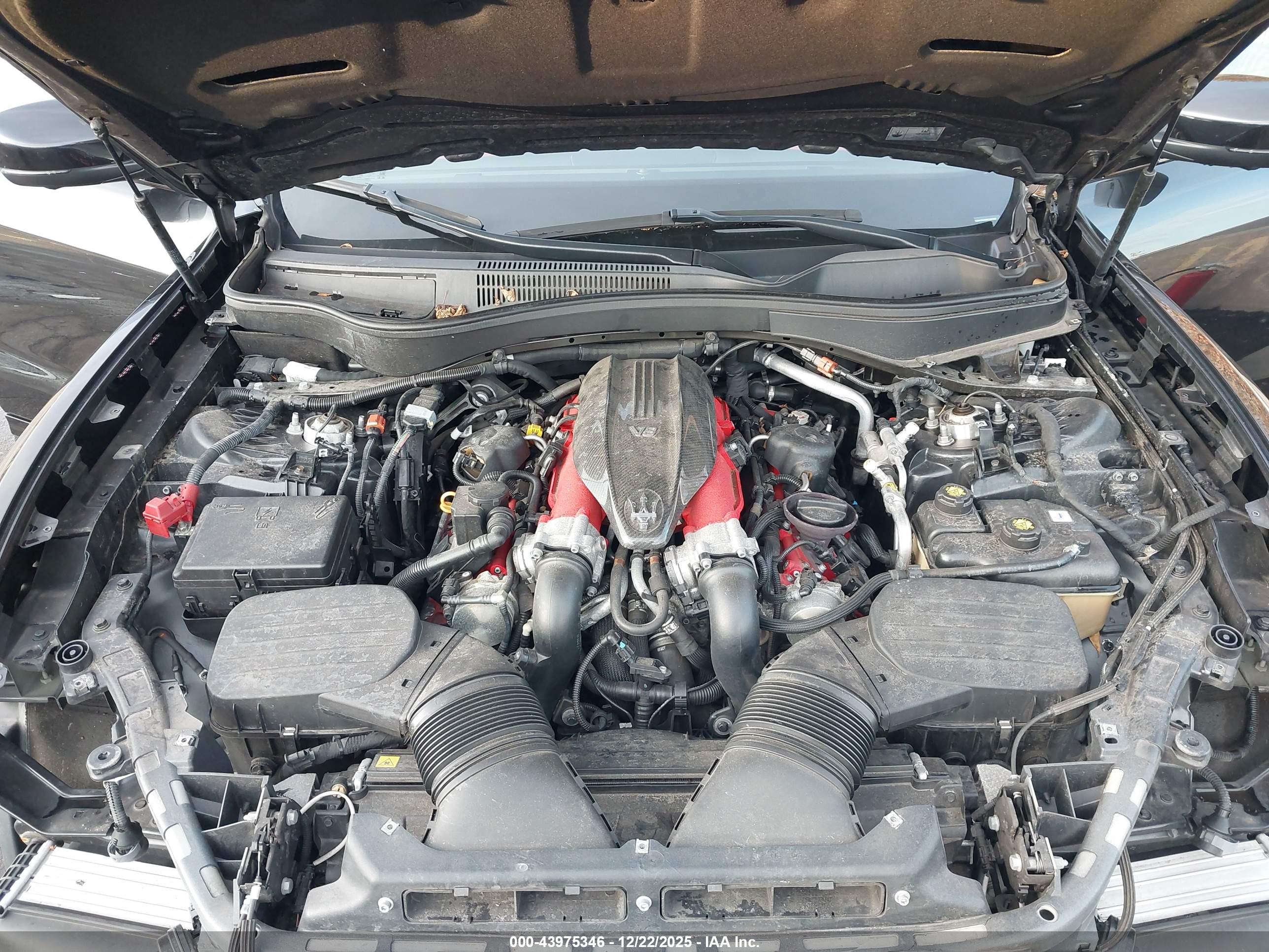 MASERATI LEVANTE image 10