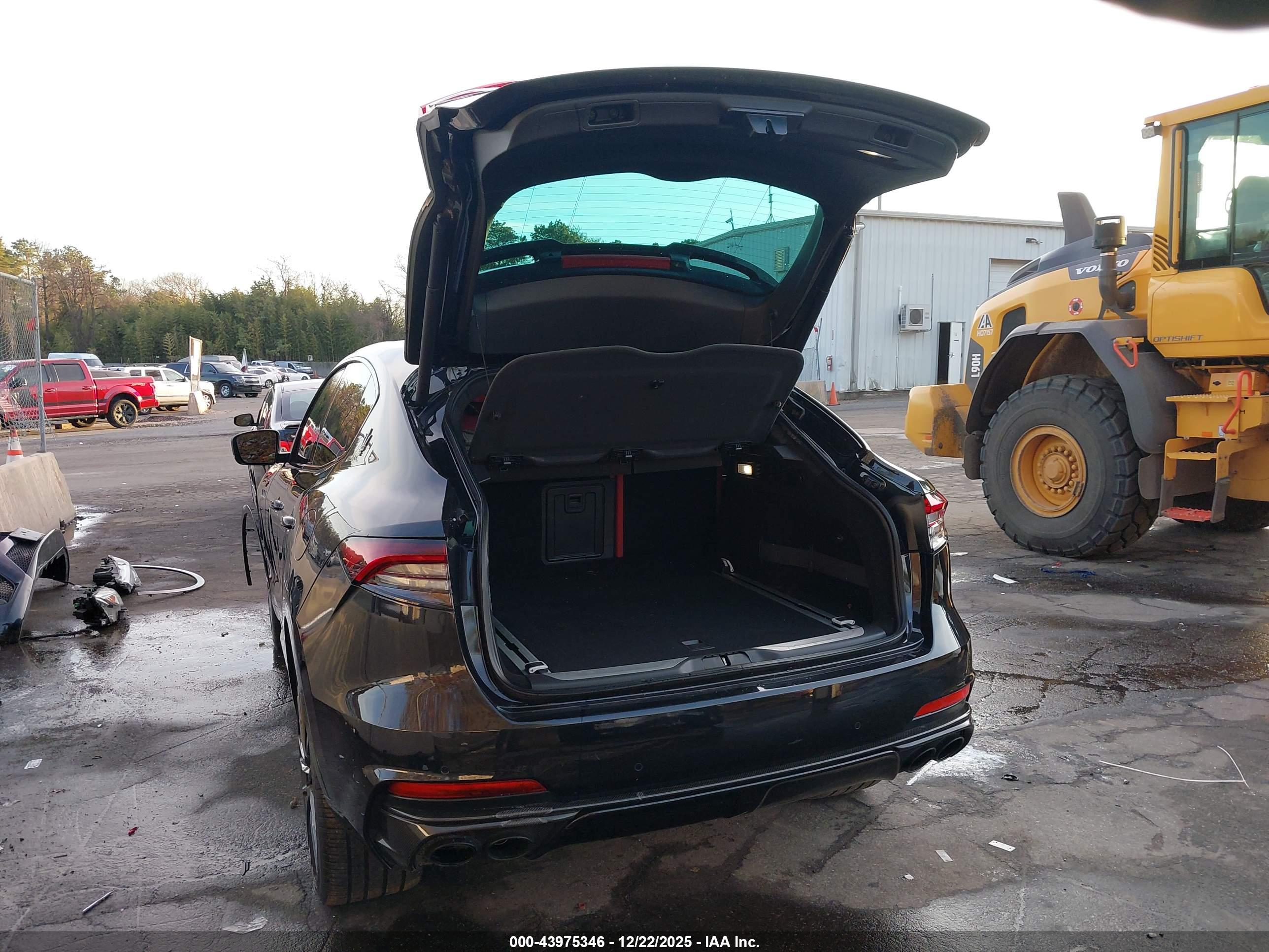 MASERATI LEVANTE image 3