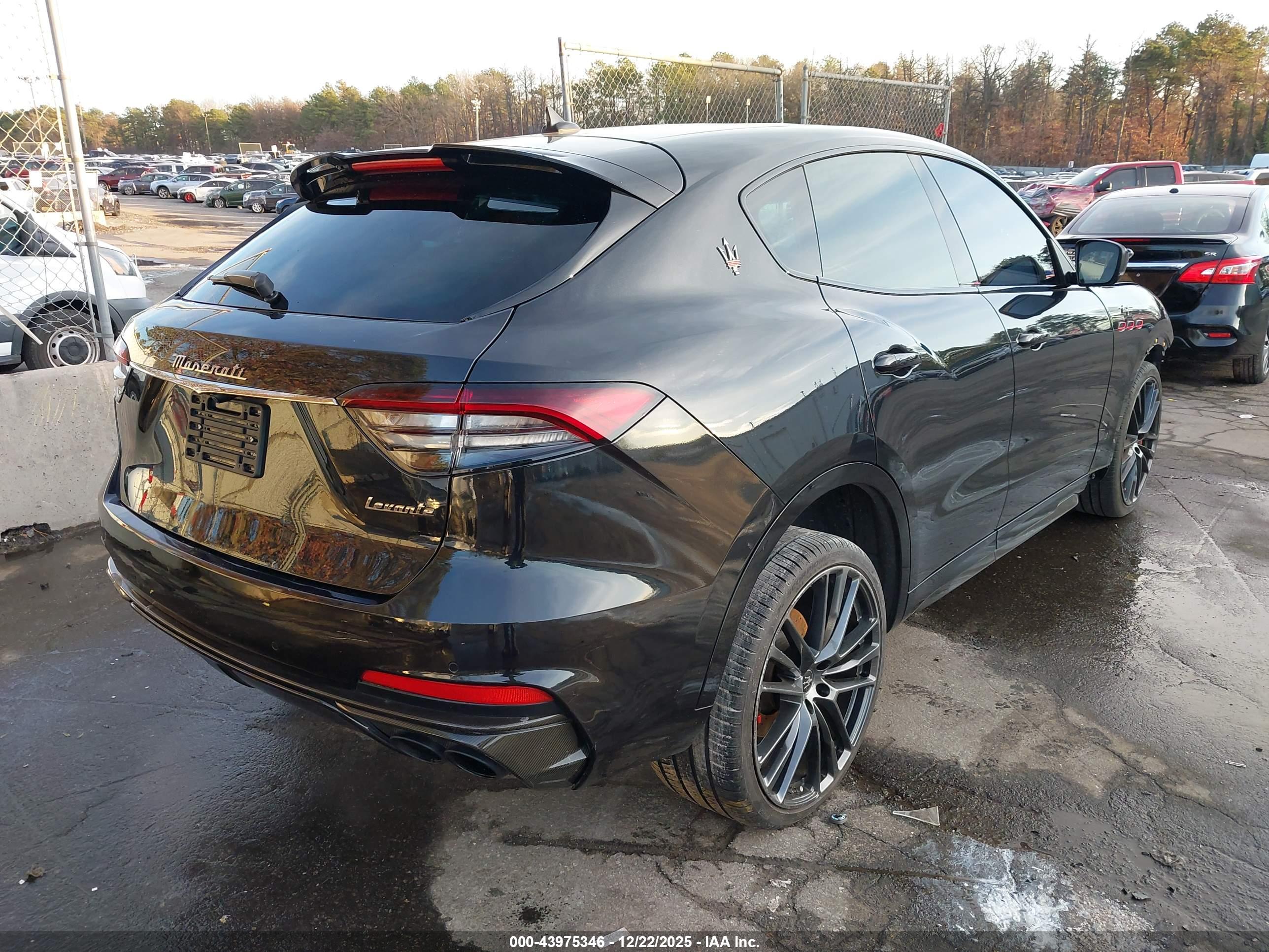 MASERATI LEVANTE image 4