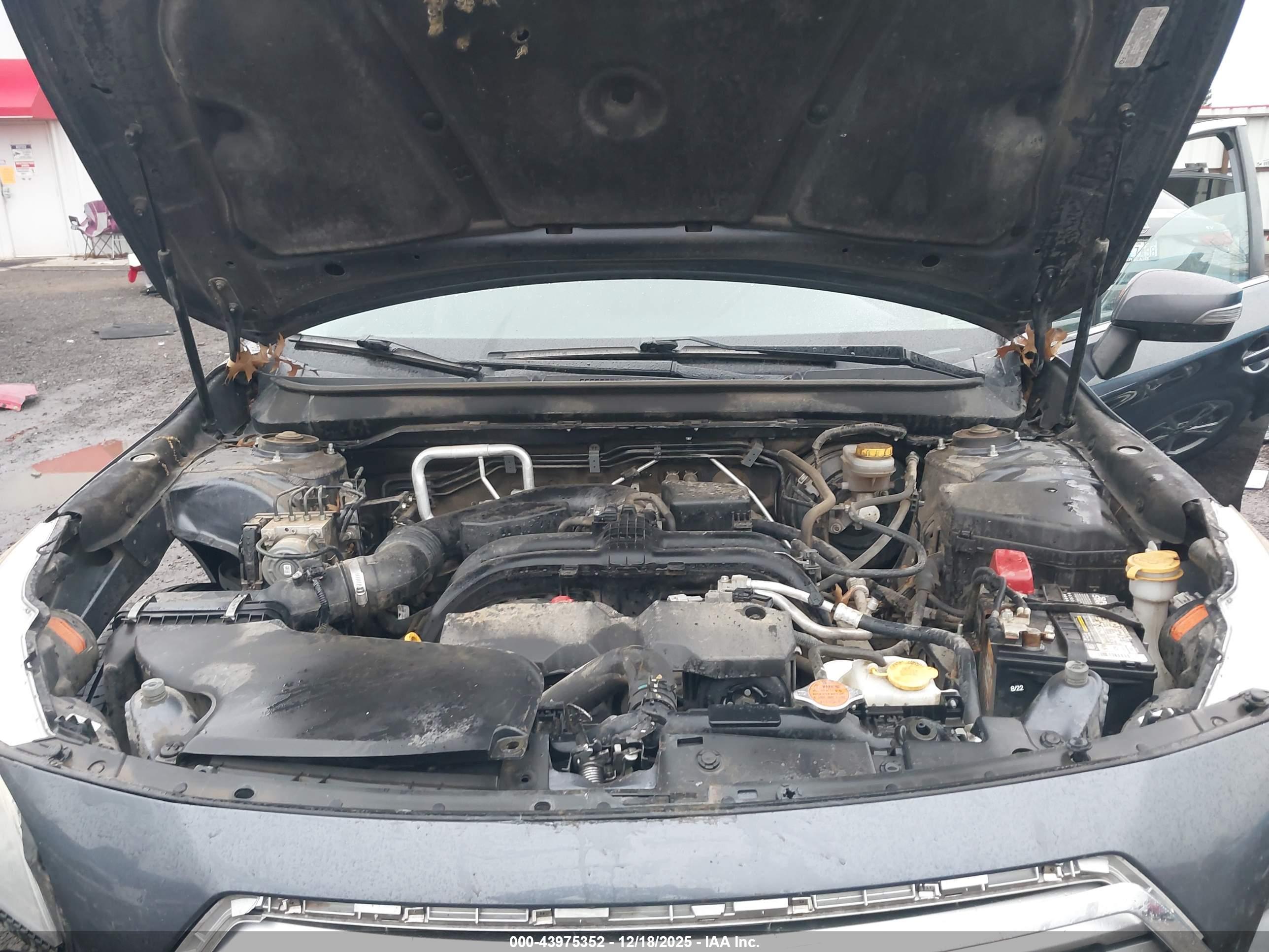SUBARU OUTBACK image 10