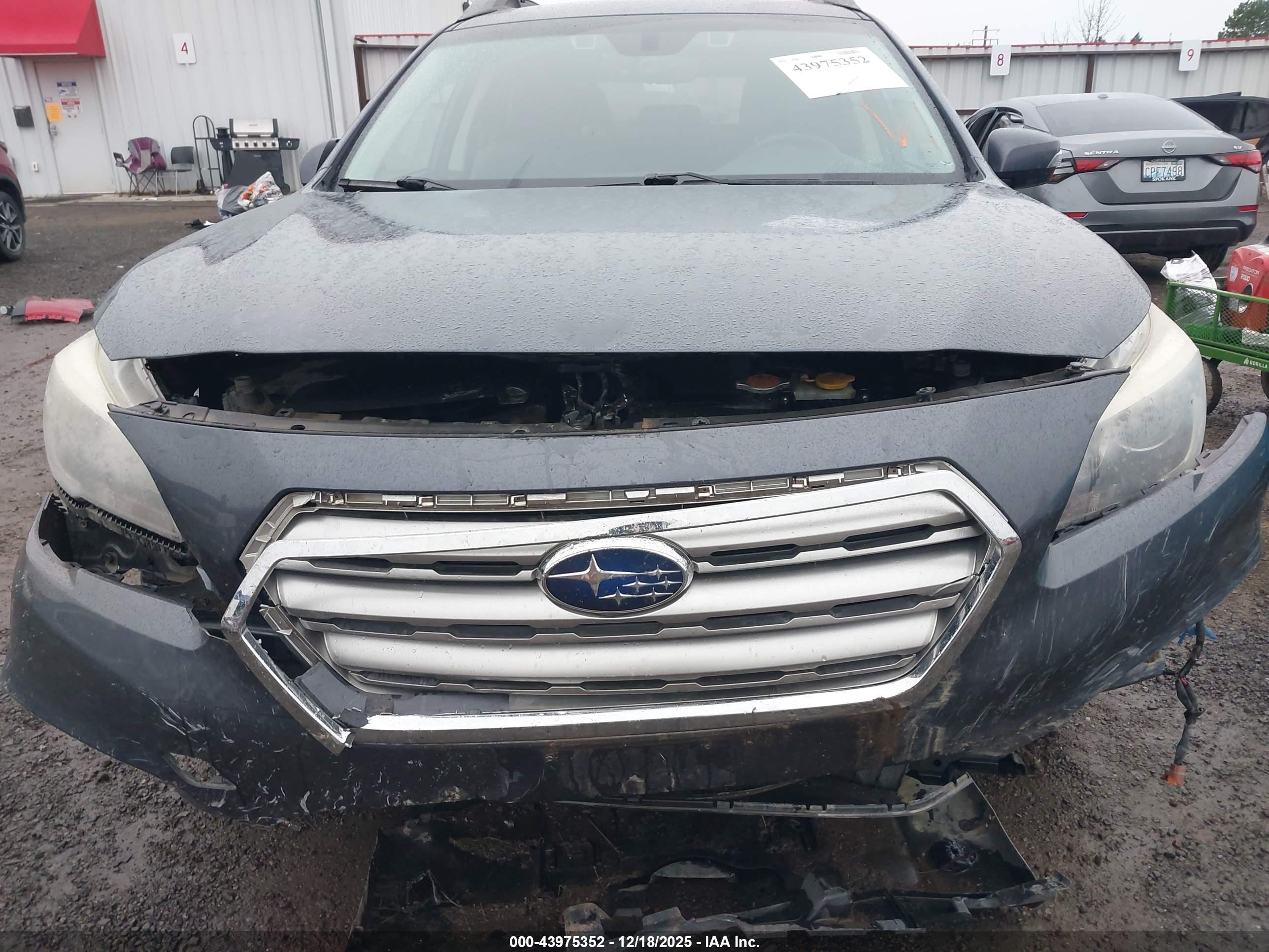 SUBARU OUTBACK image 6
