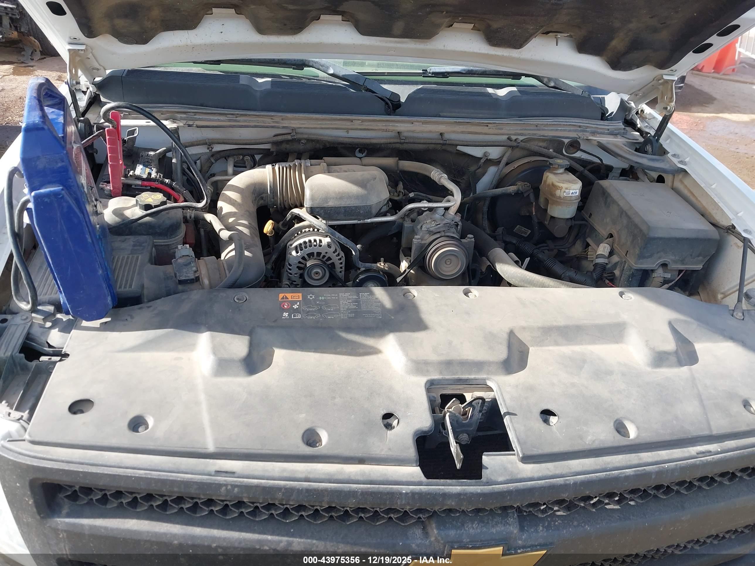 CHEVROLET SILVERADO image 10