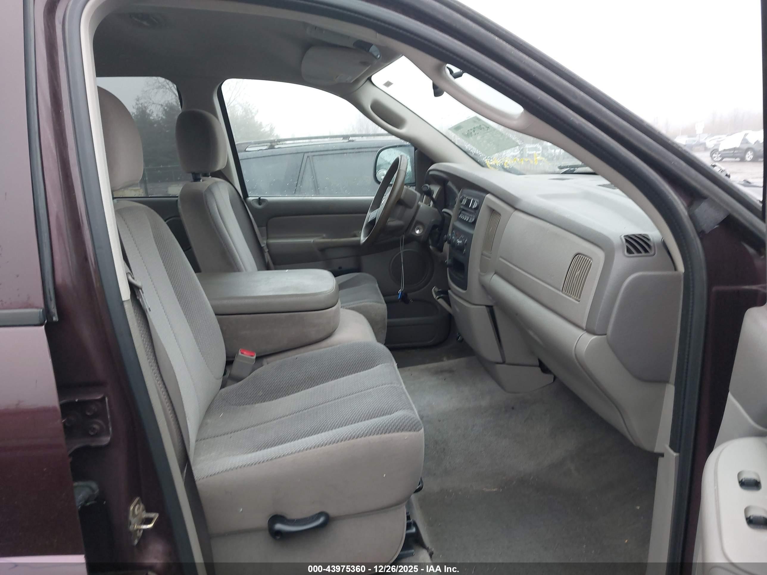 DODGE RAM image 5