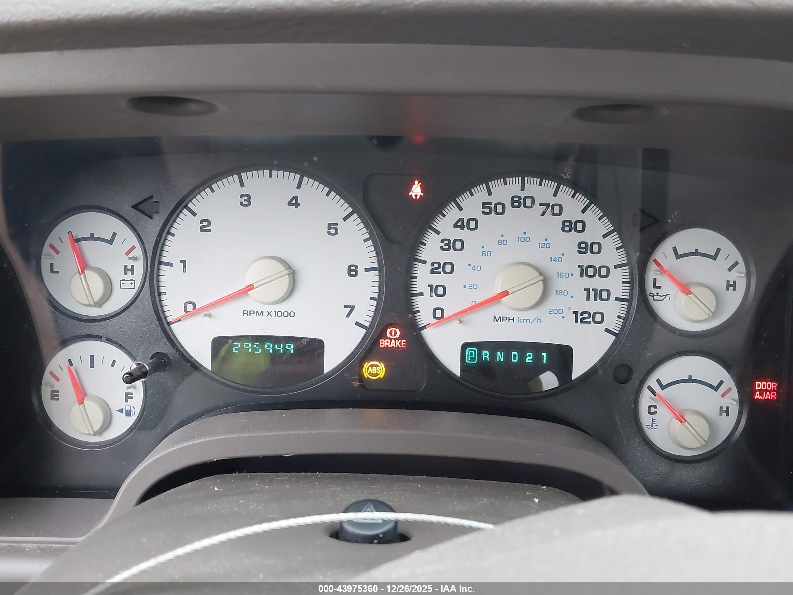 DODGE RAM image 7