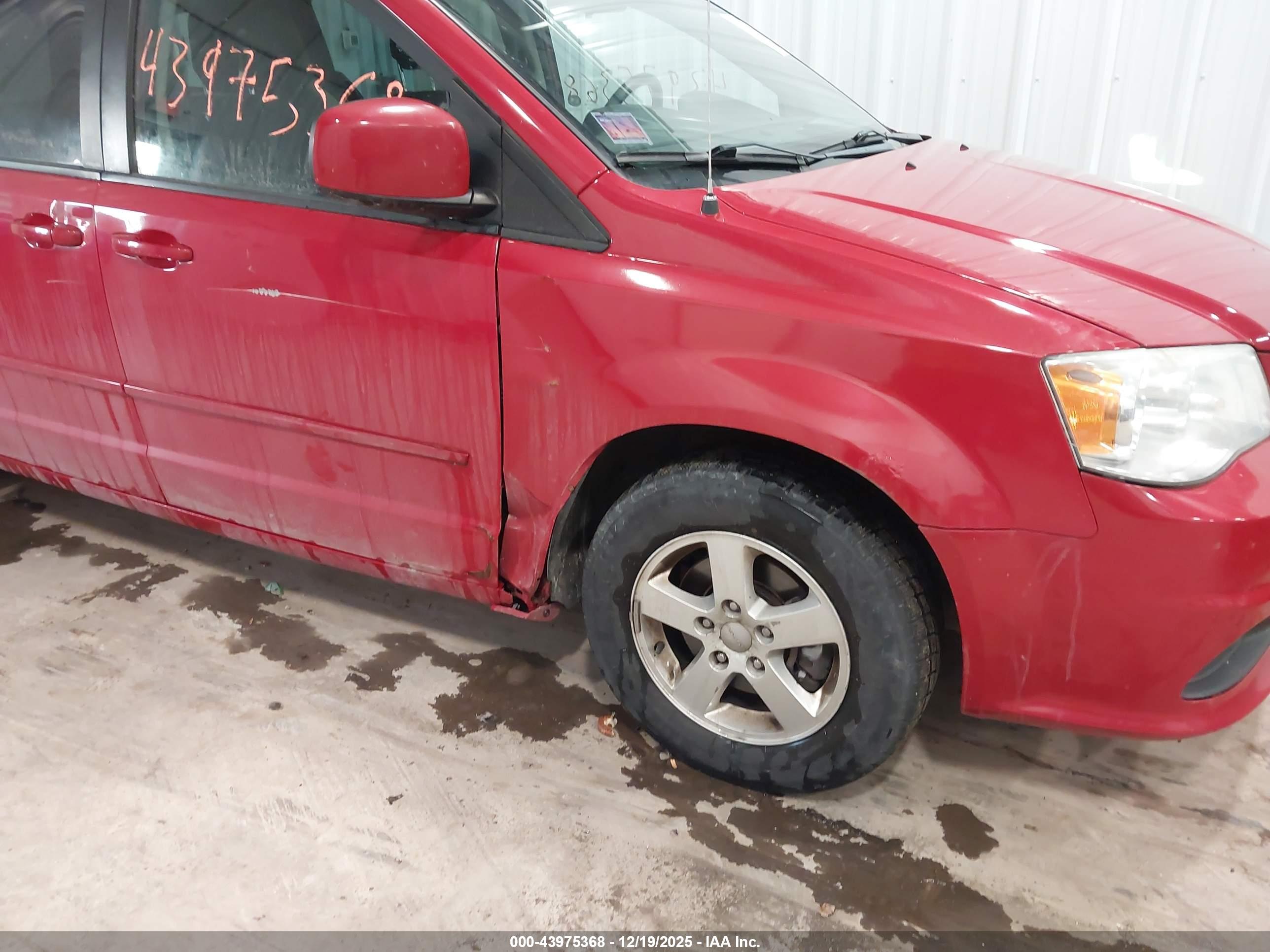 DODGE GRAND image 6