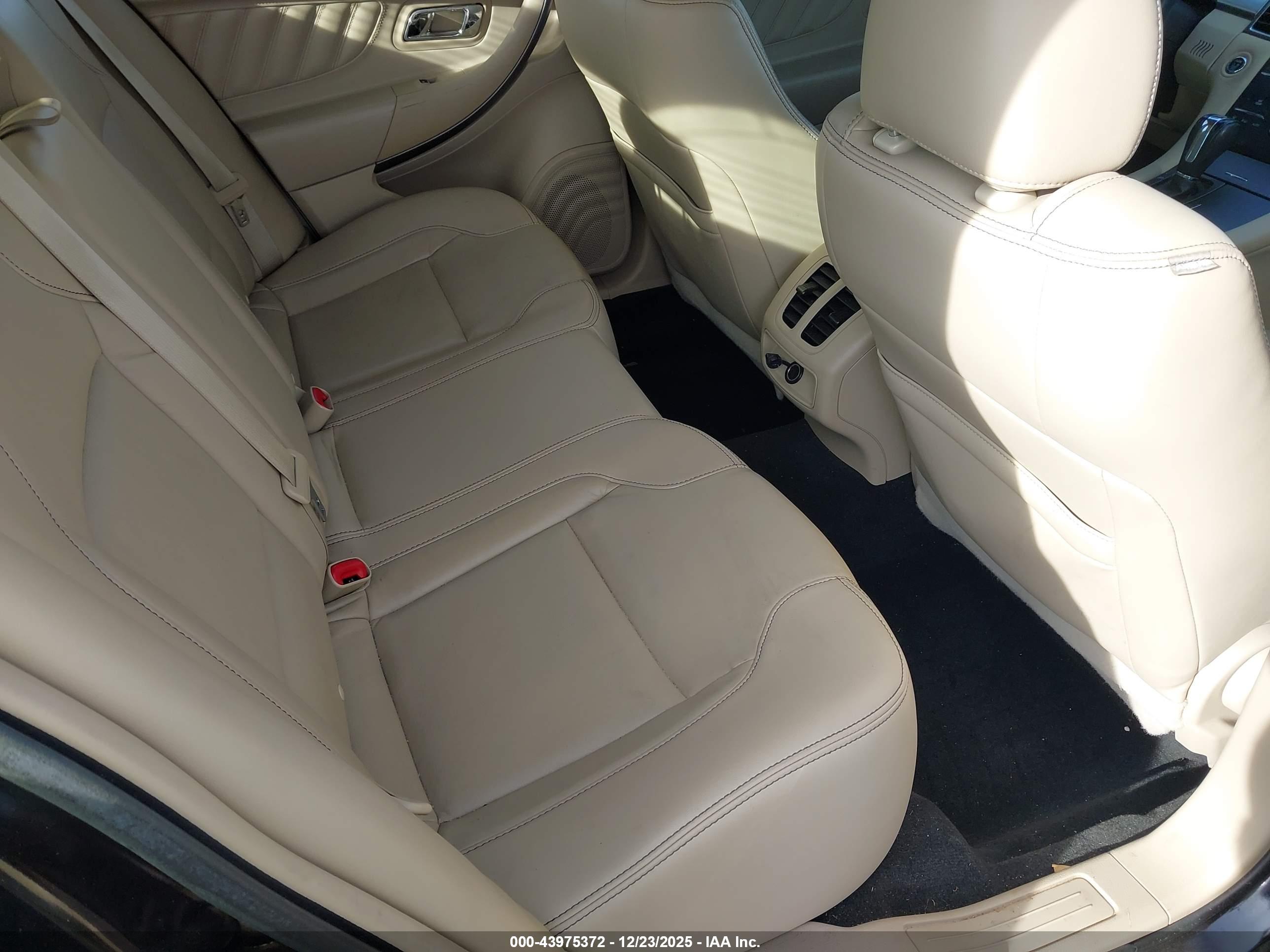 FORD TAURUS image 8
