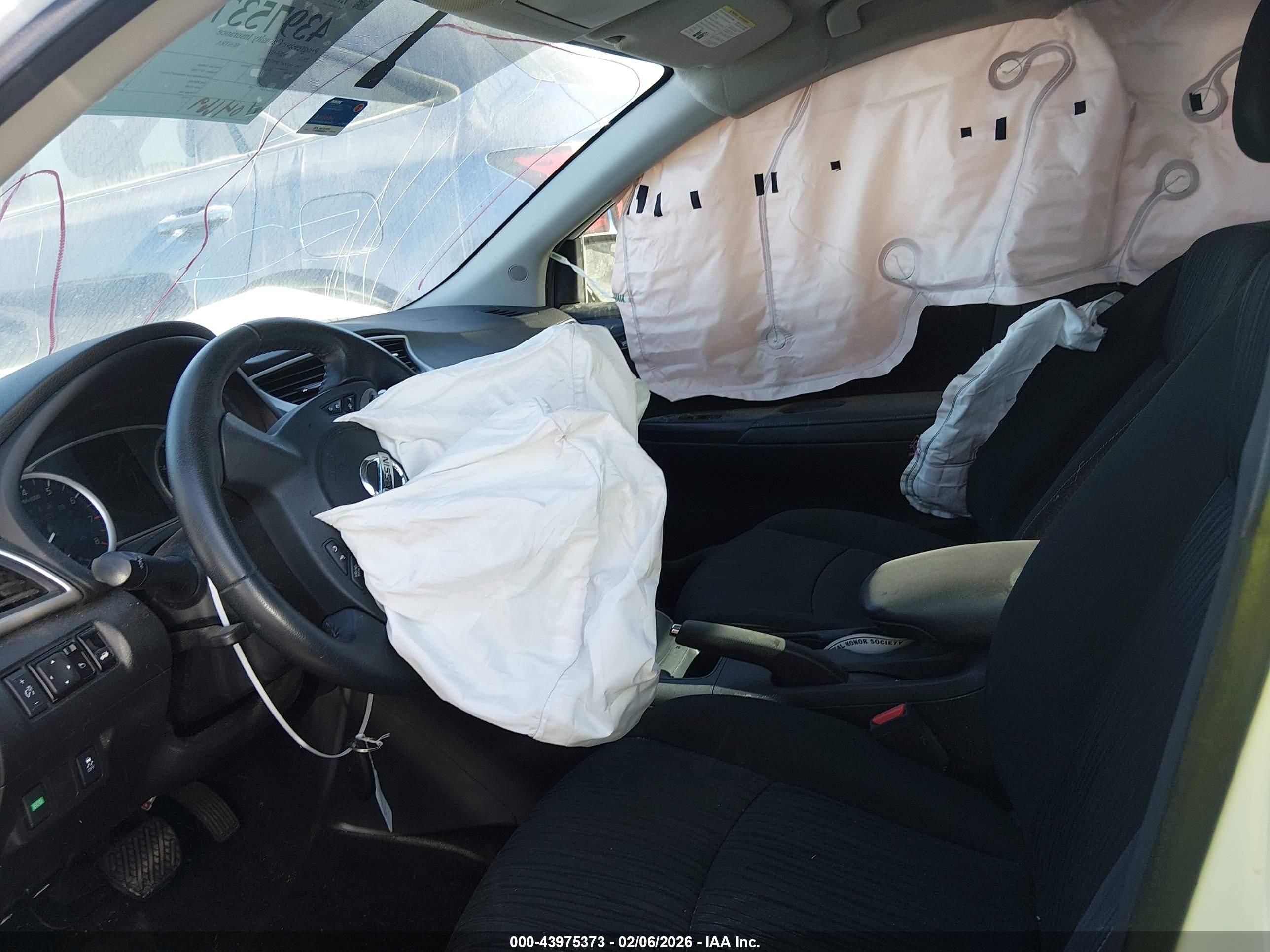 NISSAN SENTRA image 5