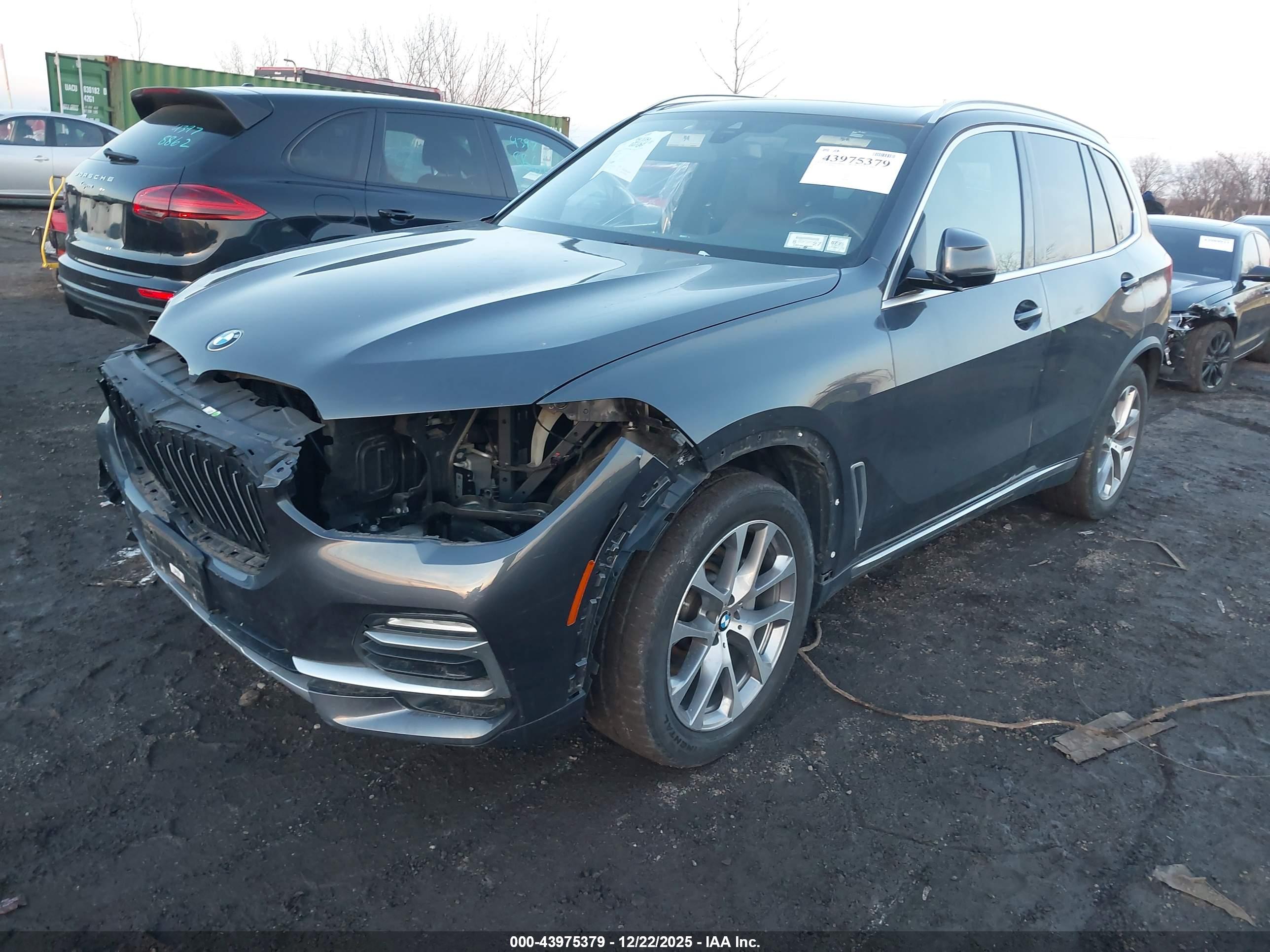BMW X5 image 2