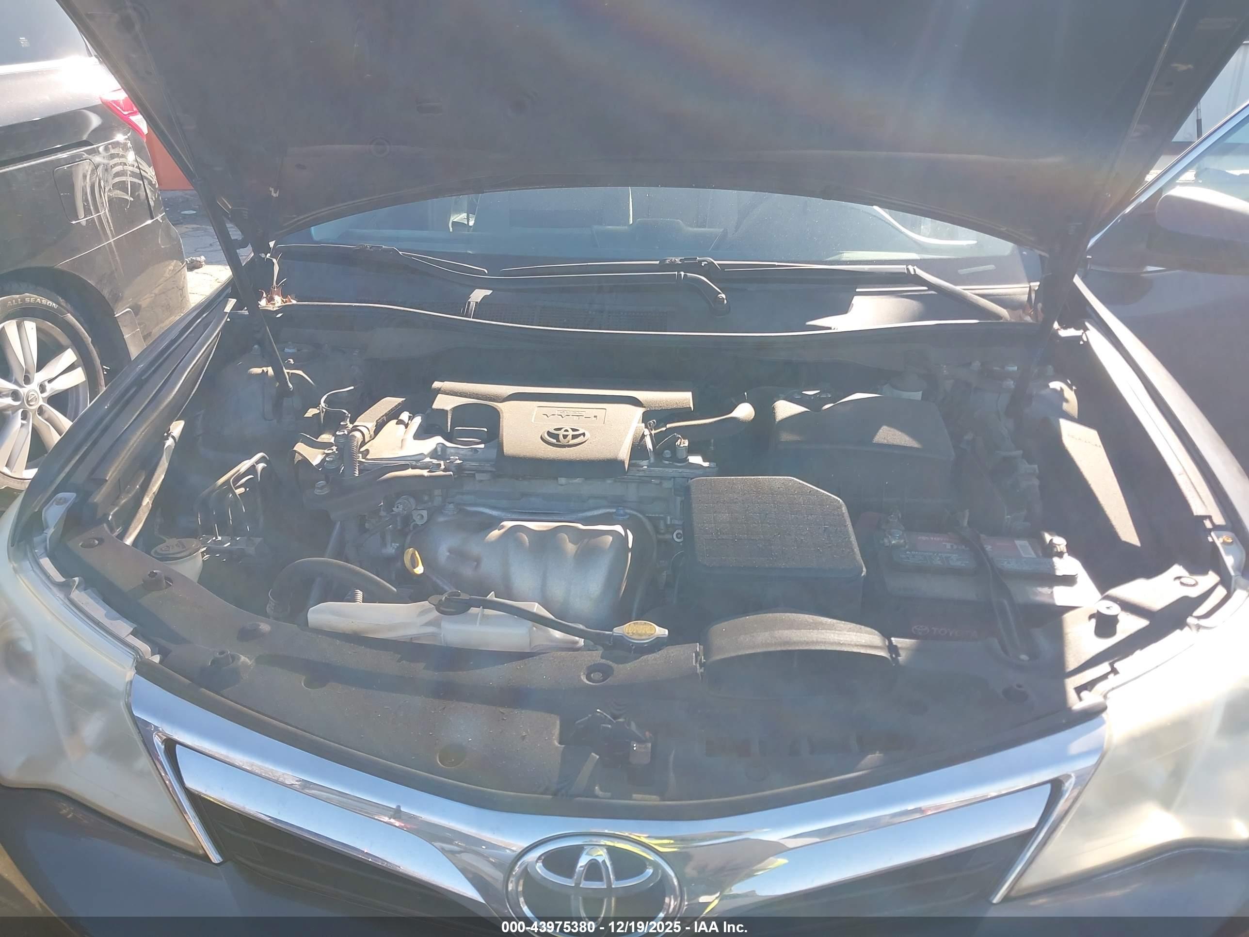 TOYOTA CAMRY image 10